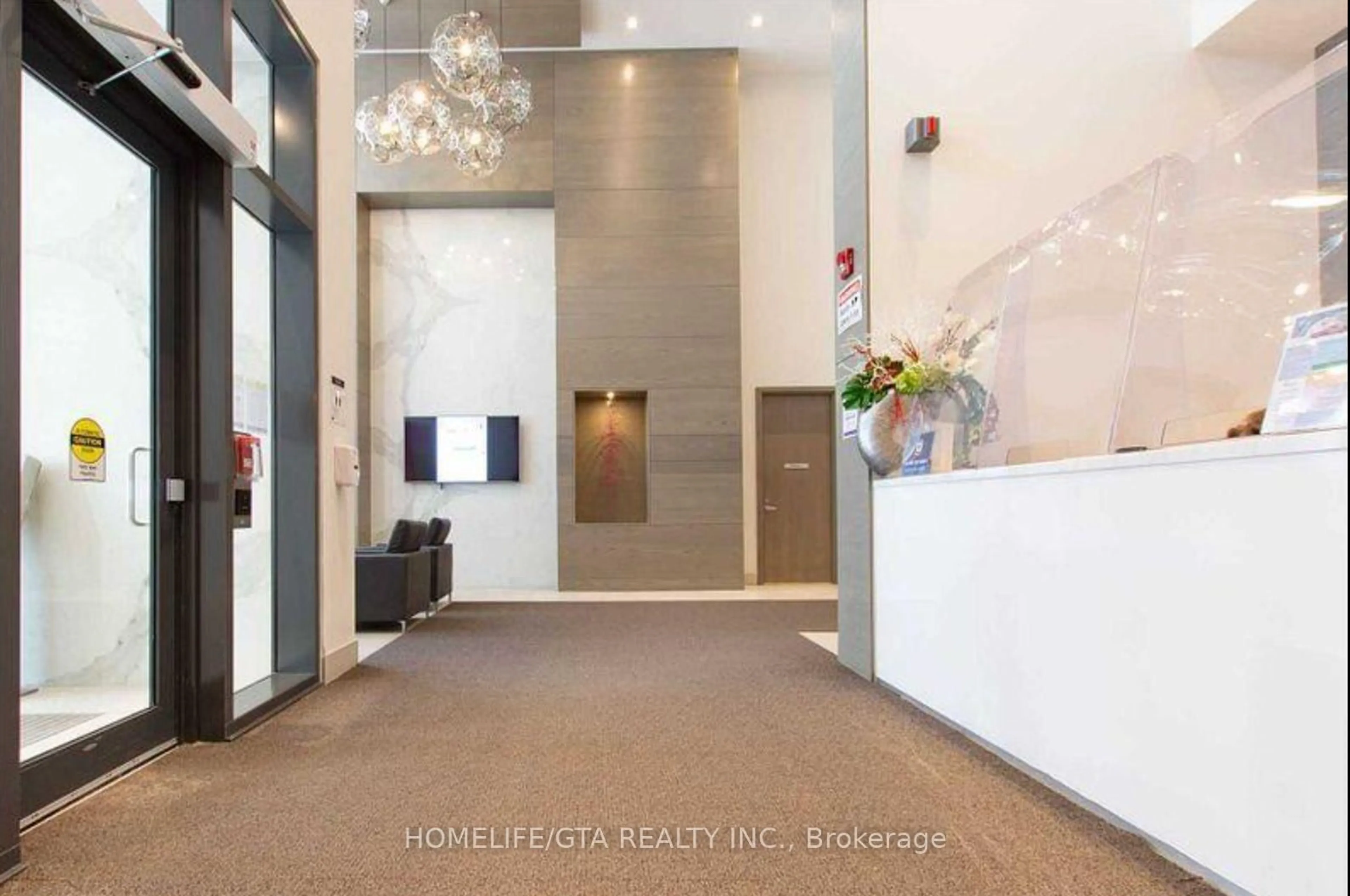 Indoor foyer for 510 Curran Pl #3403, Mississauga Ontario L5B 0H4