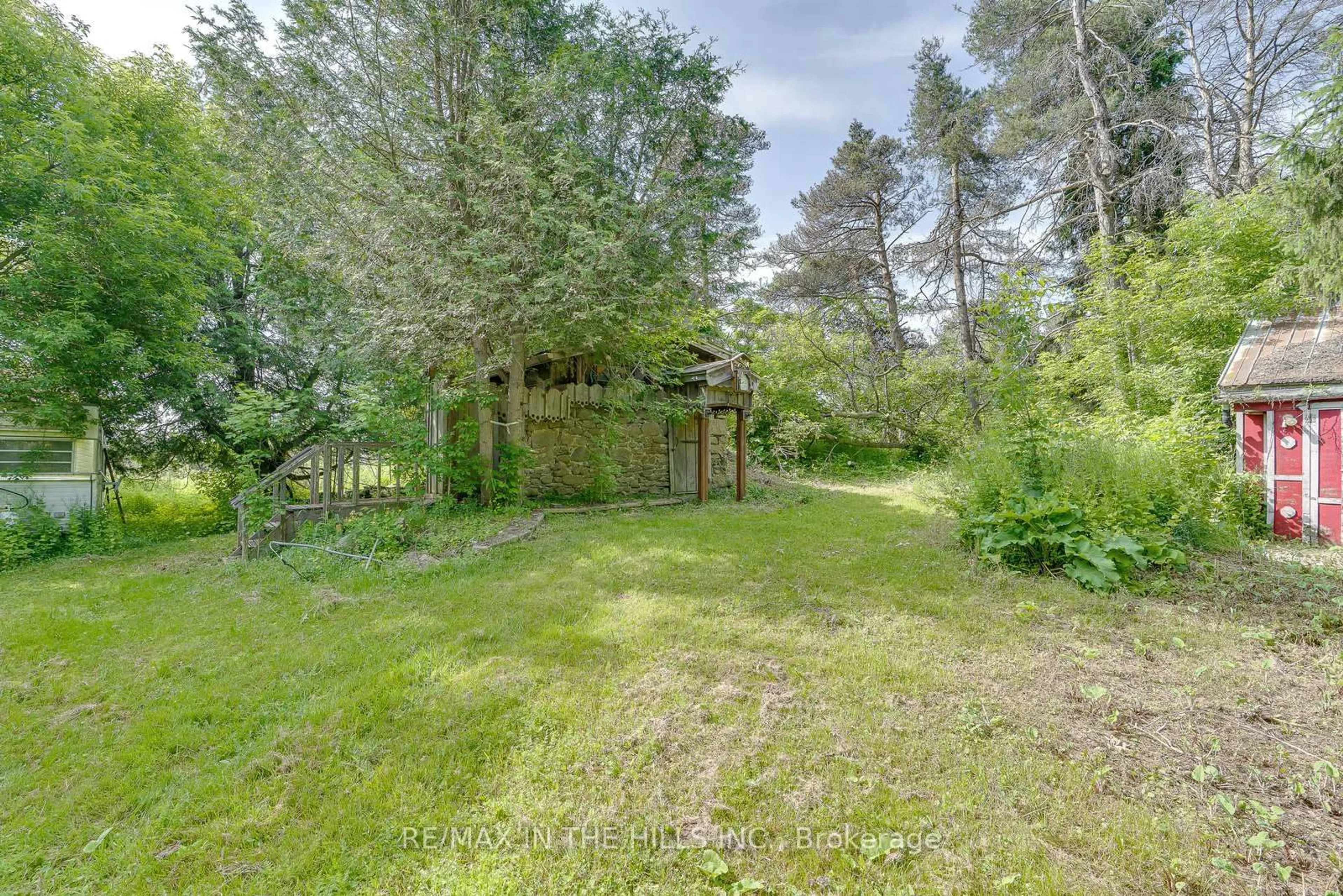 Shed for 17632 Hurontario St, Caledon Ontario L7K 1W5
