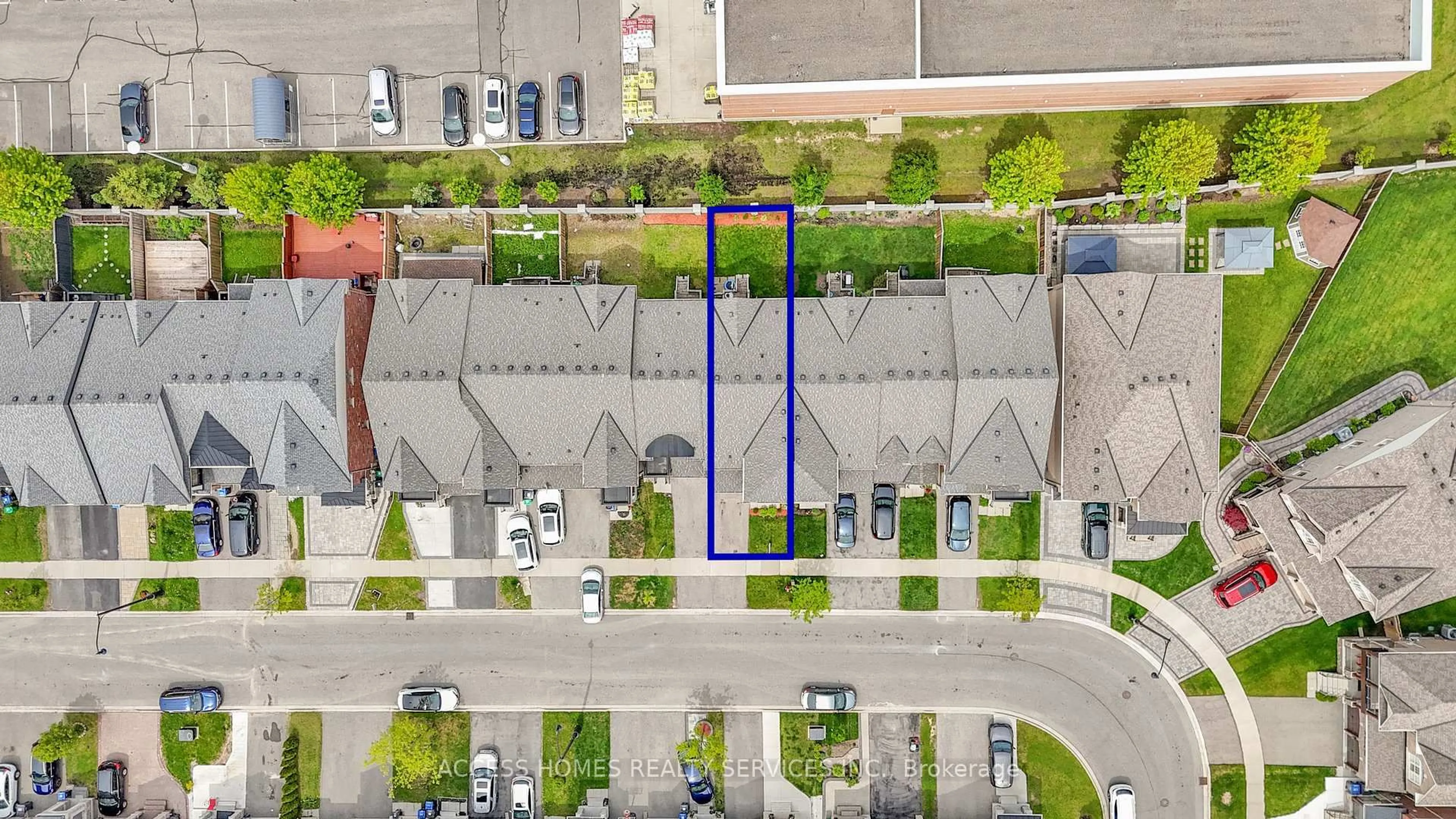 A pic from outside/outdoor area/front of a property/back of a property/a pic from drone, street for 80 Goodsway Tr, Brampton Ontario L7A 4A5