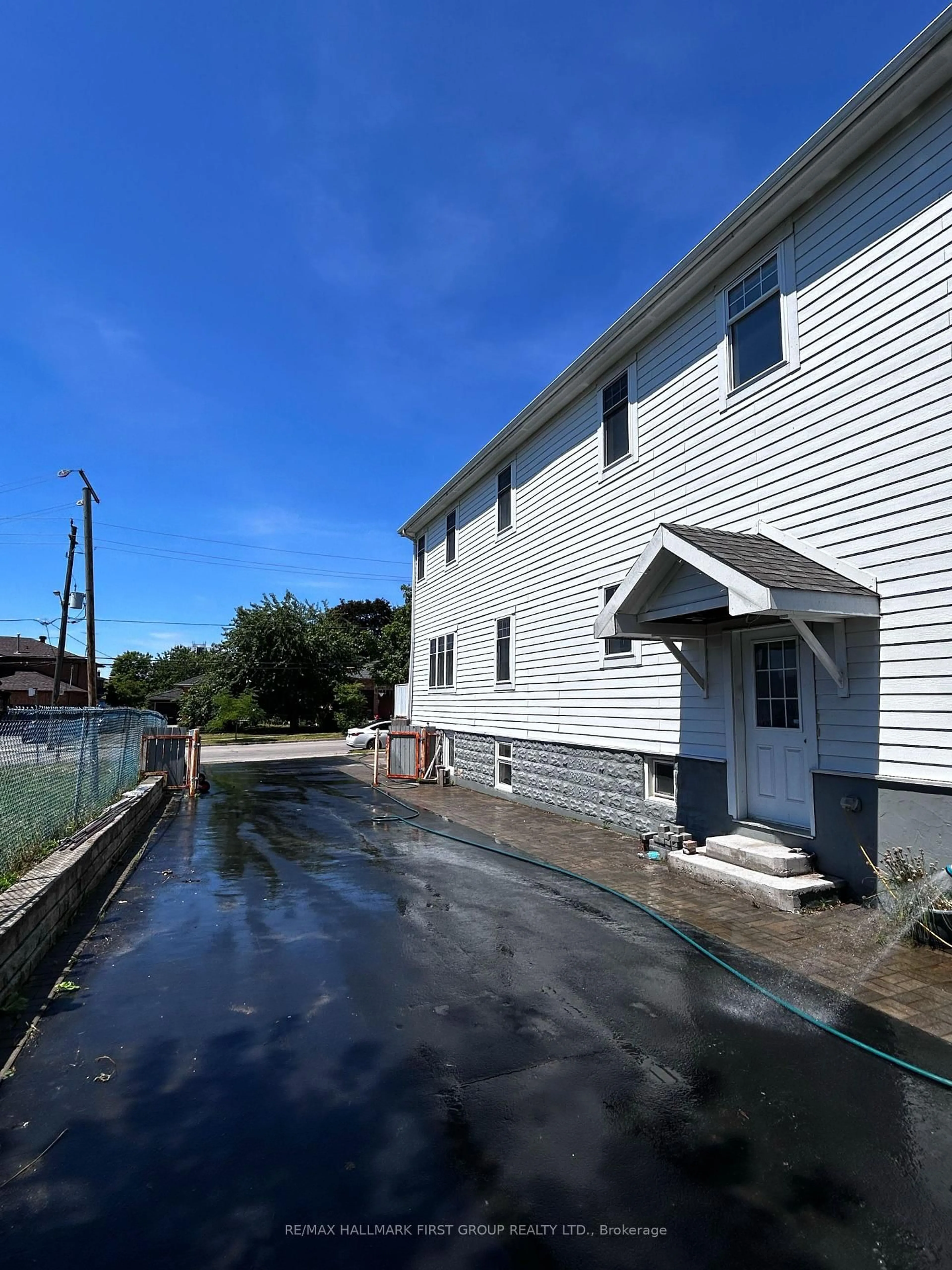 A pic from outside/outdoor area/front of a property/back of a property/a pic from drone, water/lake/river/ocean view for 57 Wendell Ave, Toronto Ontario M9N 3K8