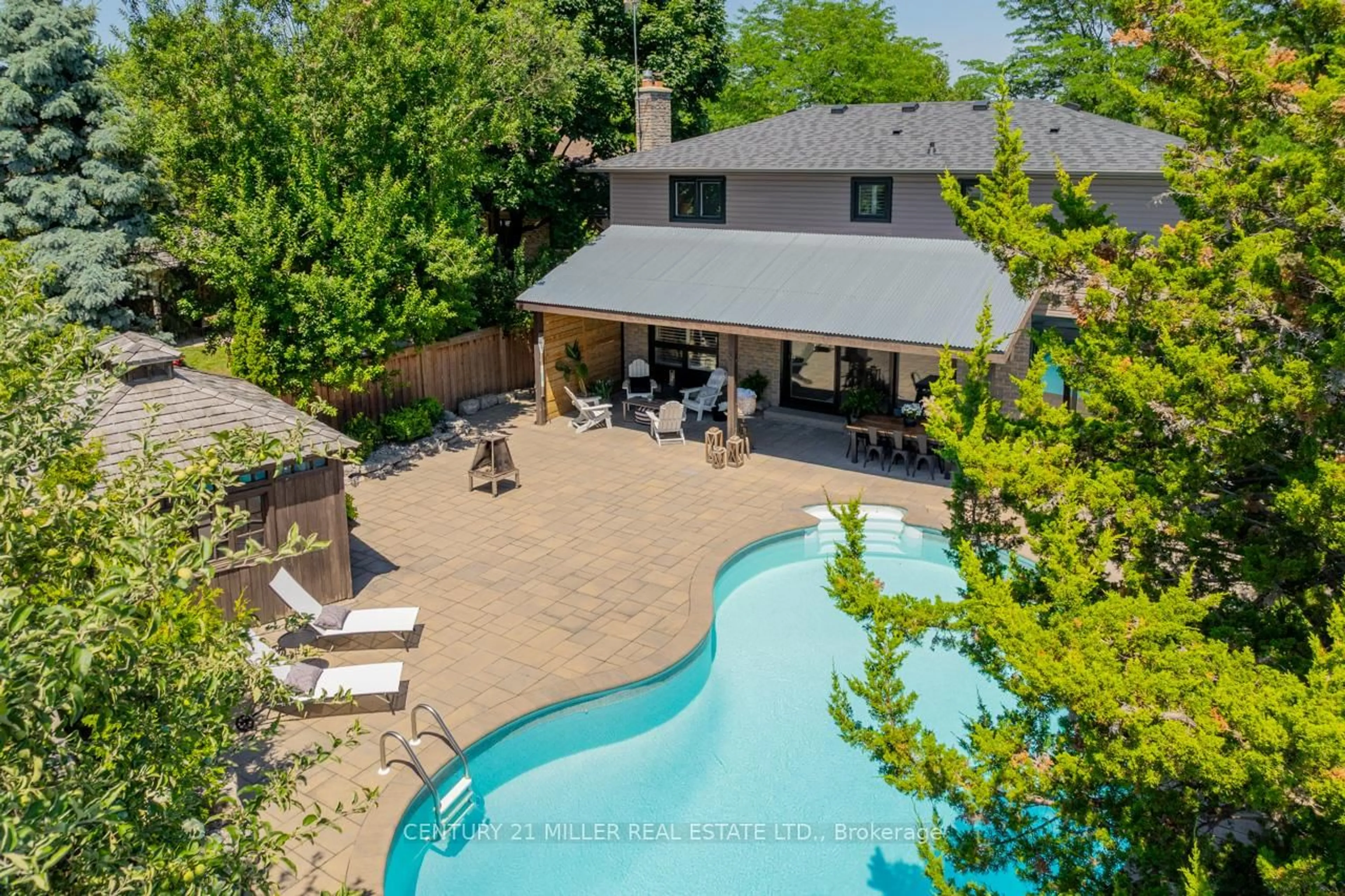 A pic from outside/outdoor area/front of a property/back of a property/a pic from drone, water/lake/river/ocean view for 474 Gowland Cres, Milton Ontario L9T 4E5