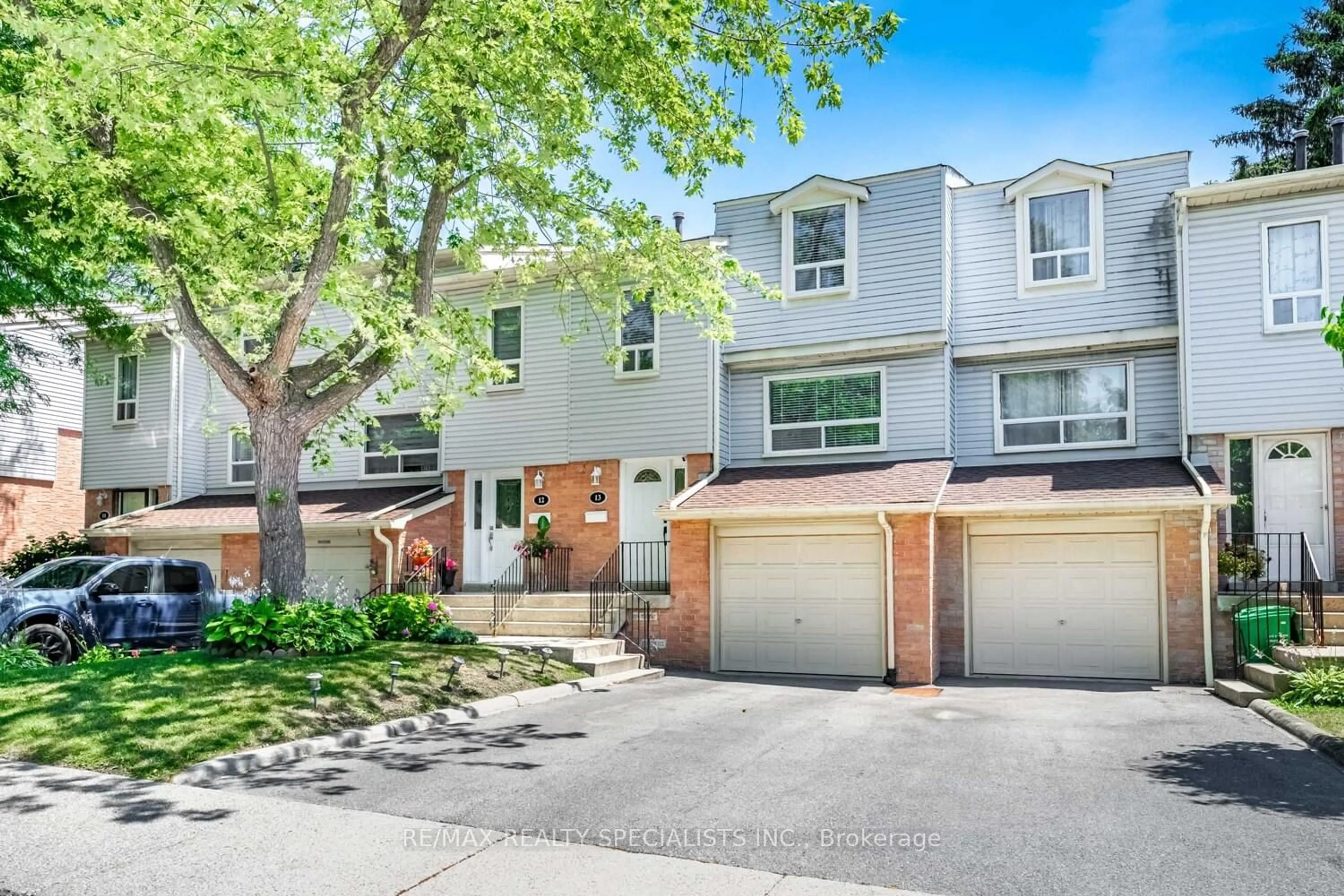 Unknown for 1055 Shawnmarr Rd #13, Mississauga Ontario L5H 3V2