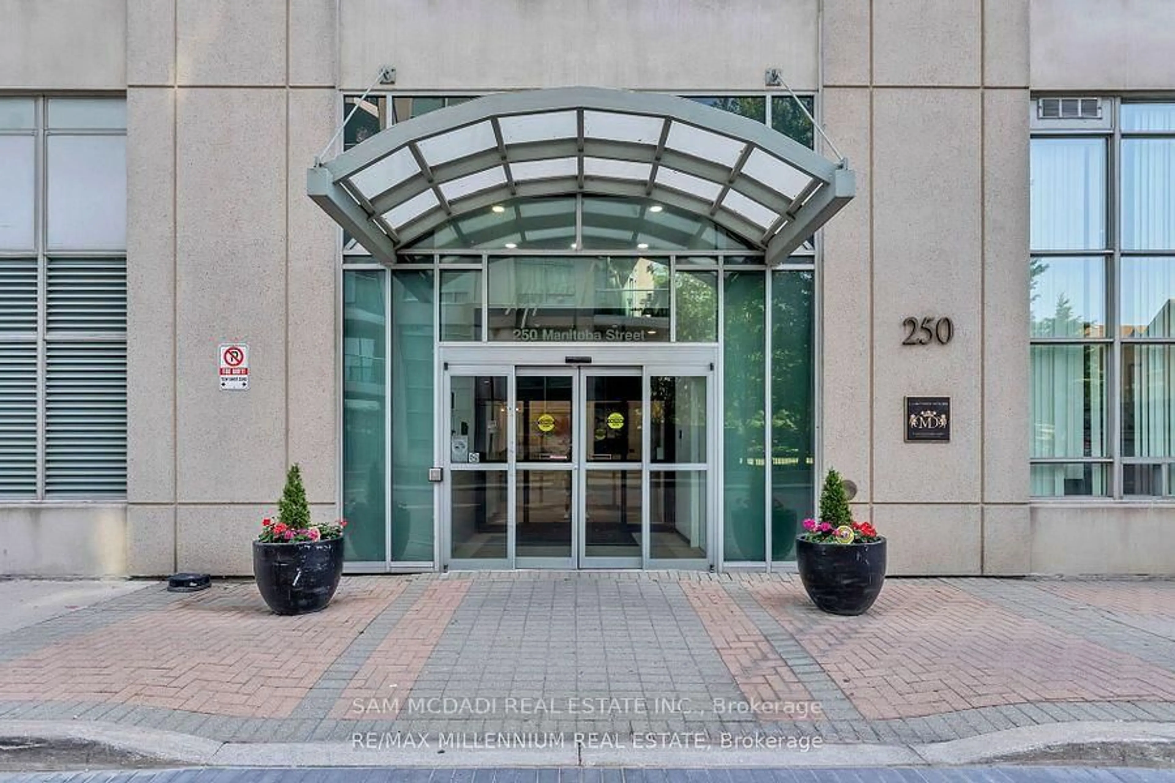Indoor foyer for 250 Manitoba St #PH837, Toronto Ontario M8Y 4G8