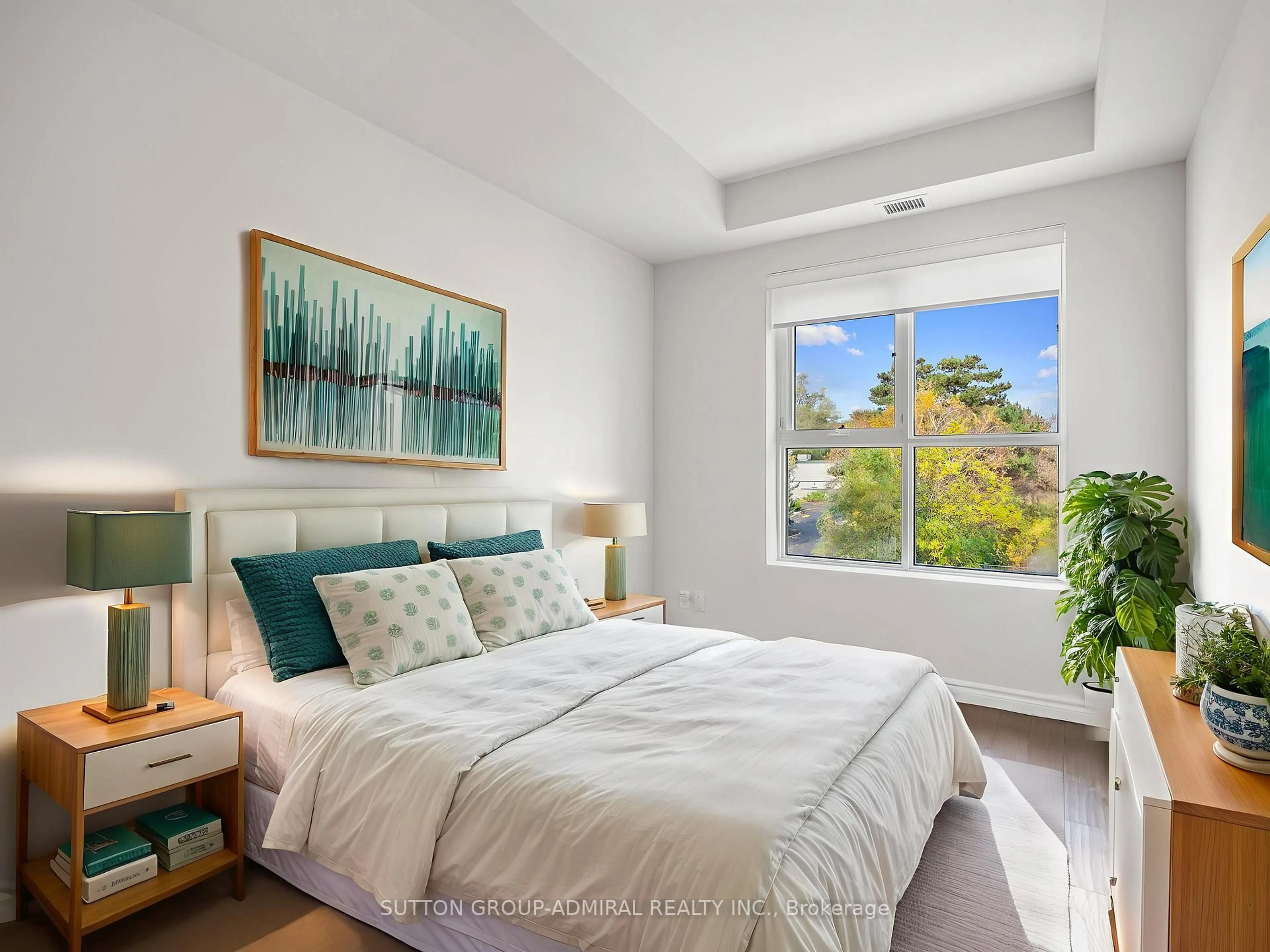 Bedroom with bed, unknown for 34 Plains Rd #204, Burlington Ontario L7T 0B9