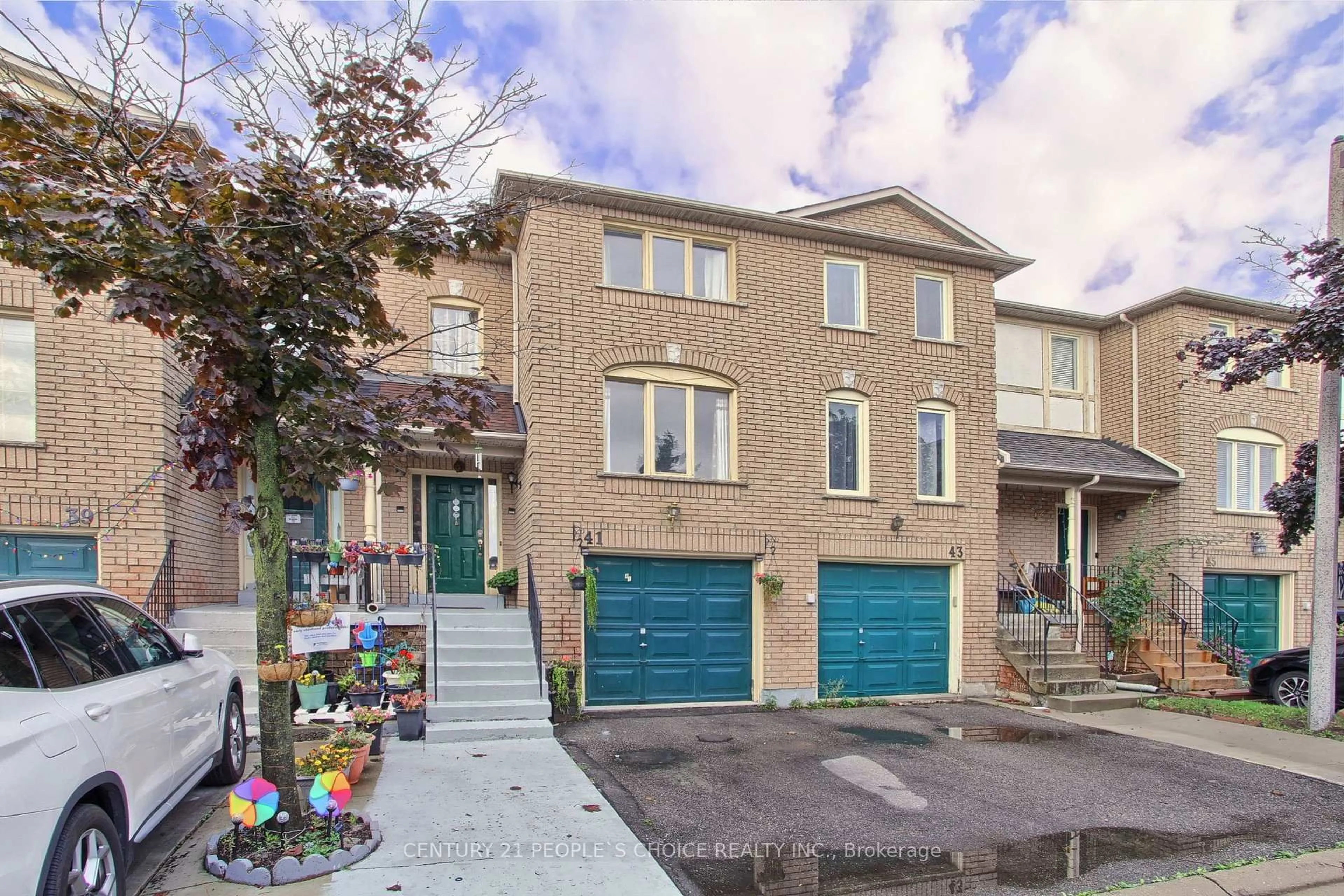 Unknown for 2 Sir Lou Dr #41, Brampton Ontario L6Y 5A8