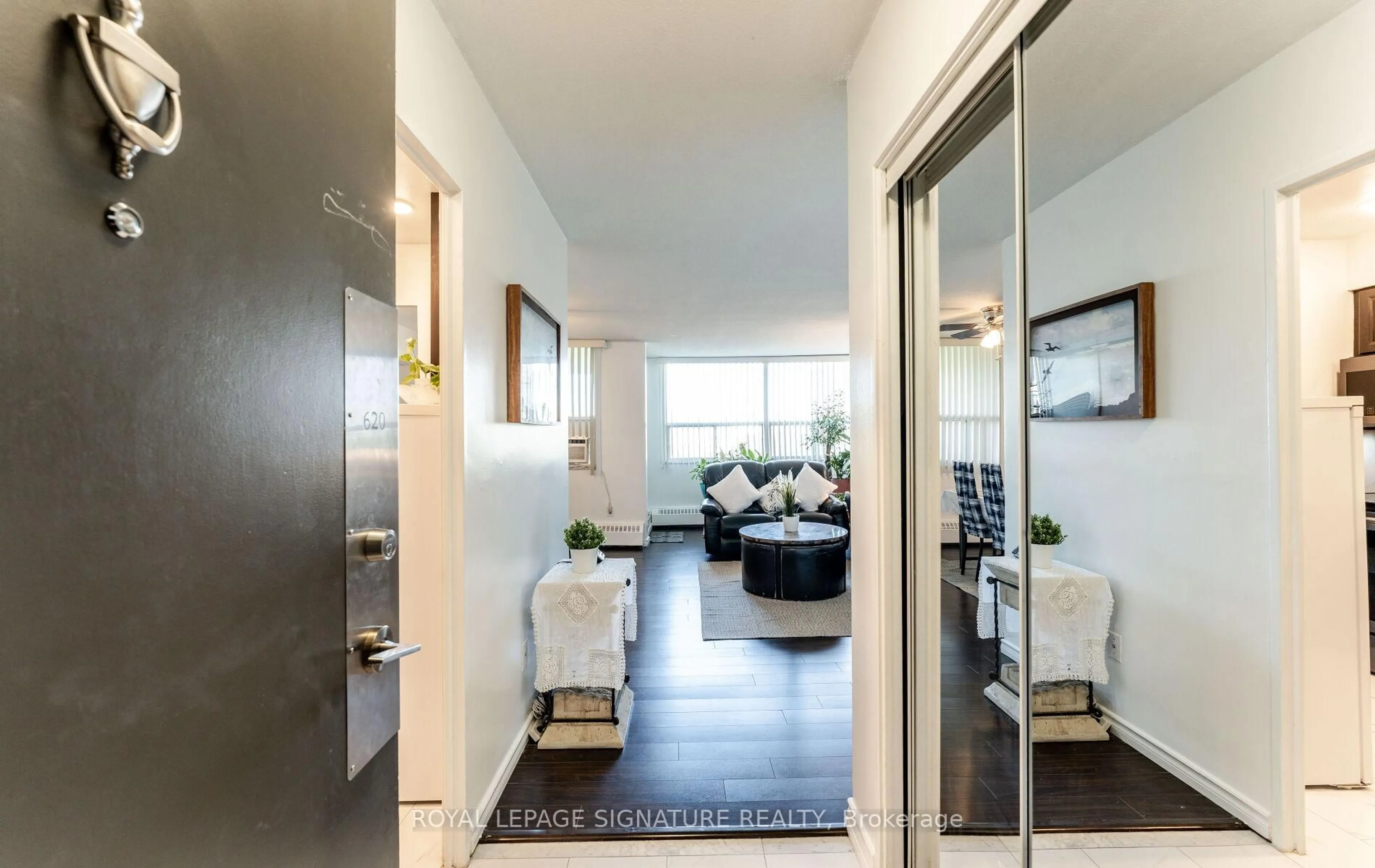 Indoor entryway for 551 The West Mall #620, Toronto Ontario M9C 1G7