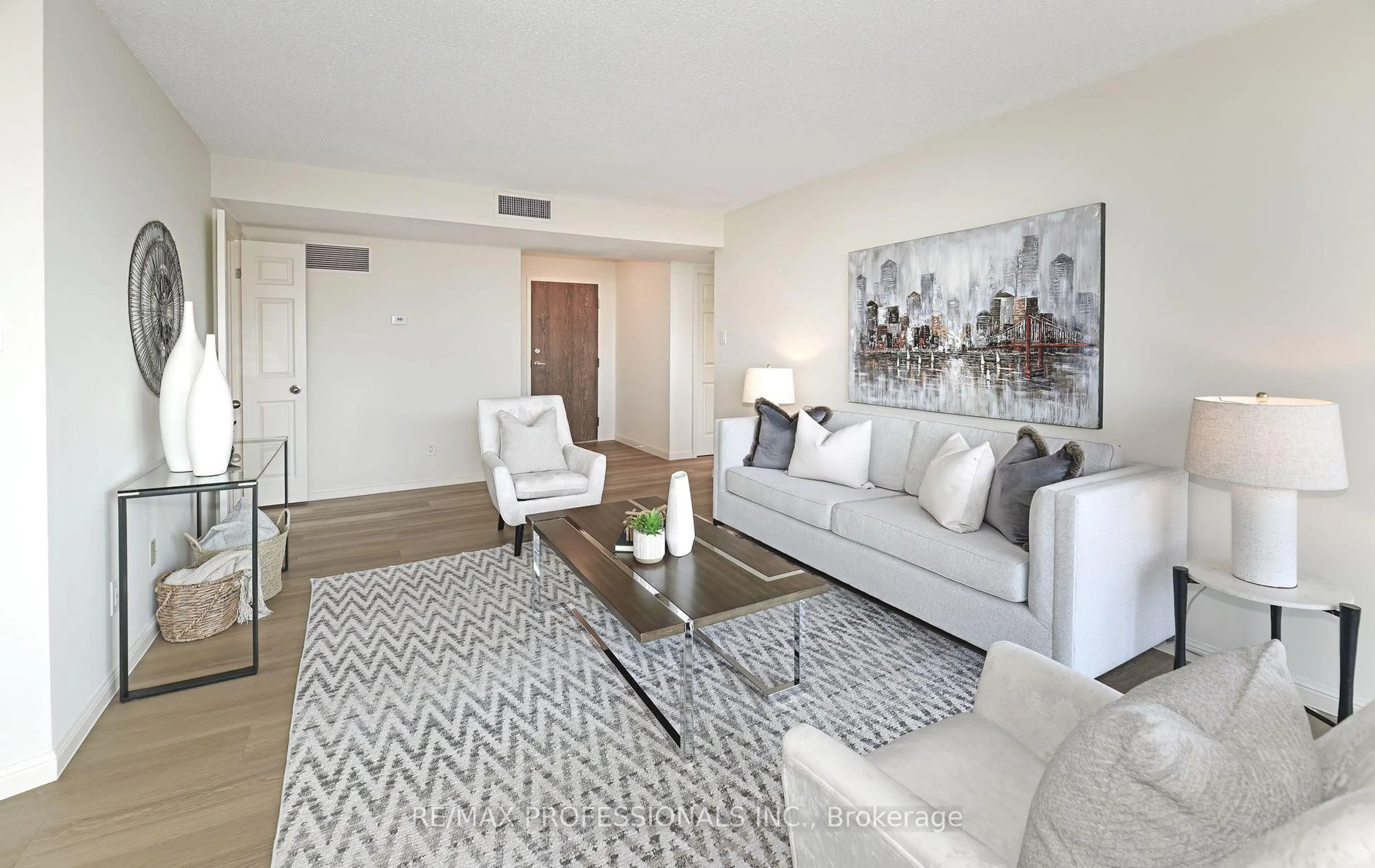 Living room with furniture, unknown for 40 Richview Rd #1605, Toronto Ontario M9A 5C1