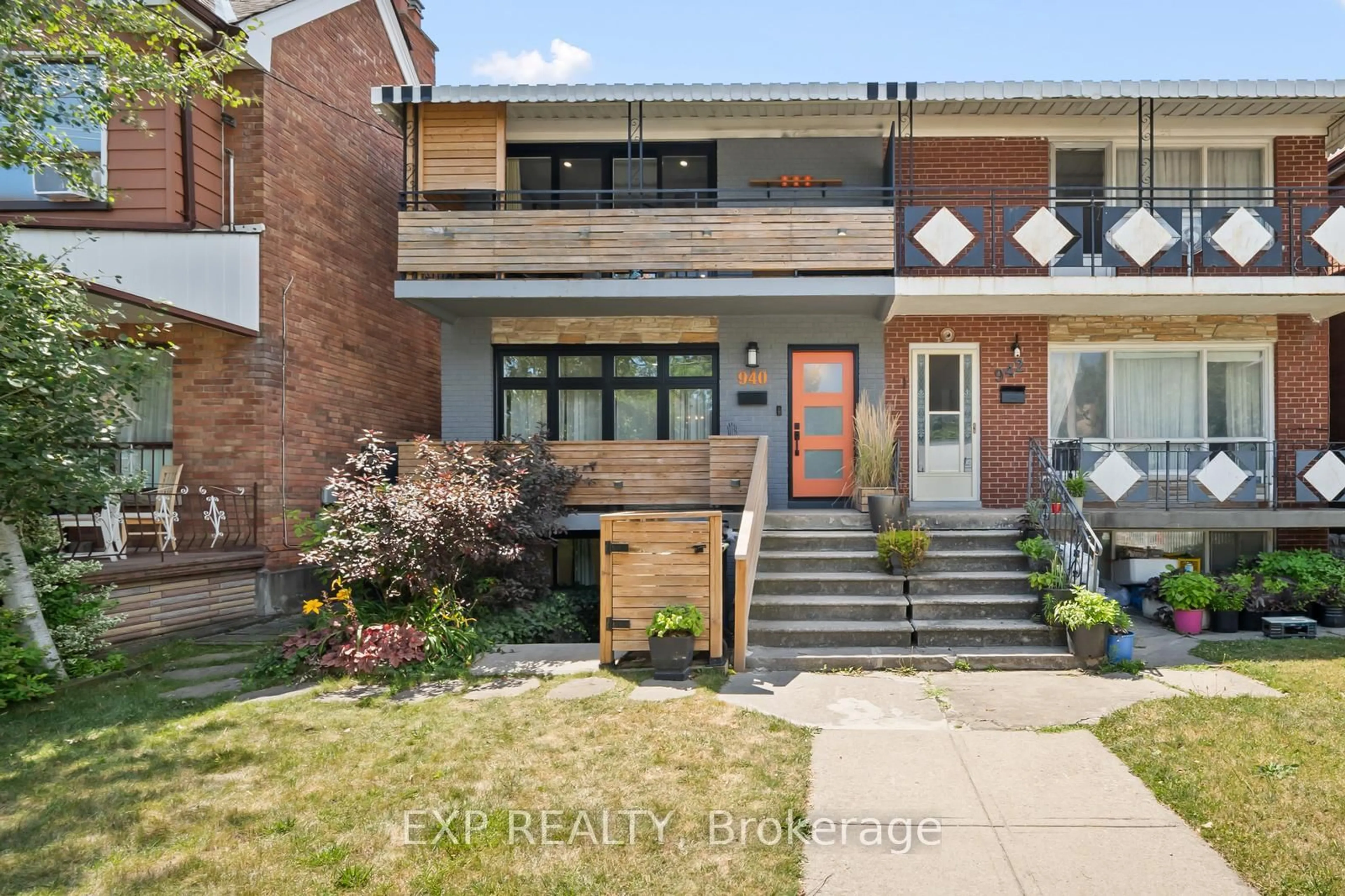 Home with brick exterior material, street for 940 Dovercourt Rd, Toronto Ontario M6H 2X5