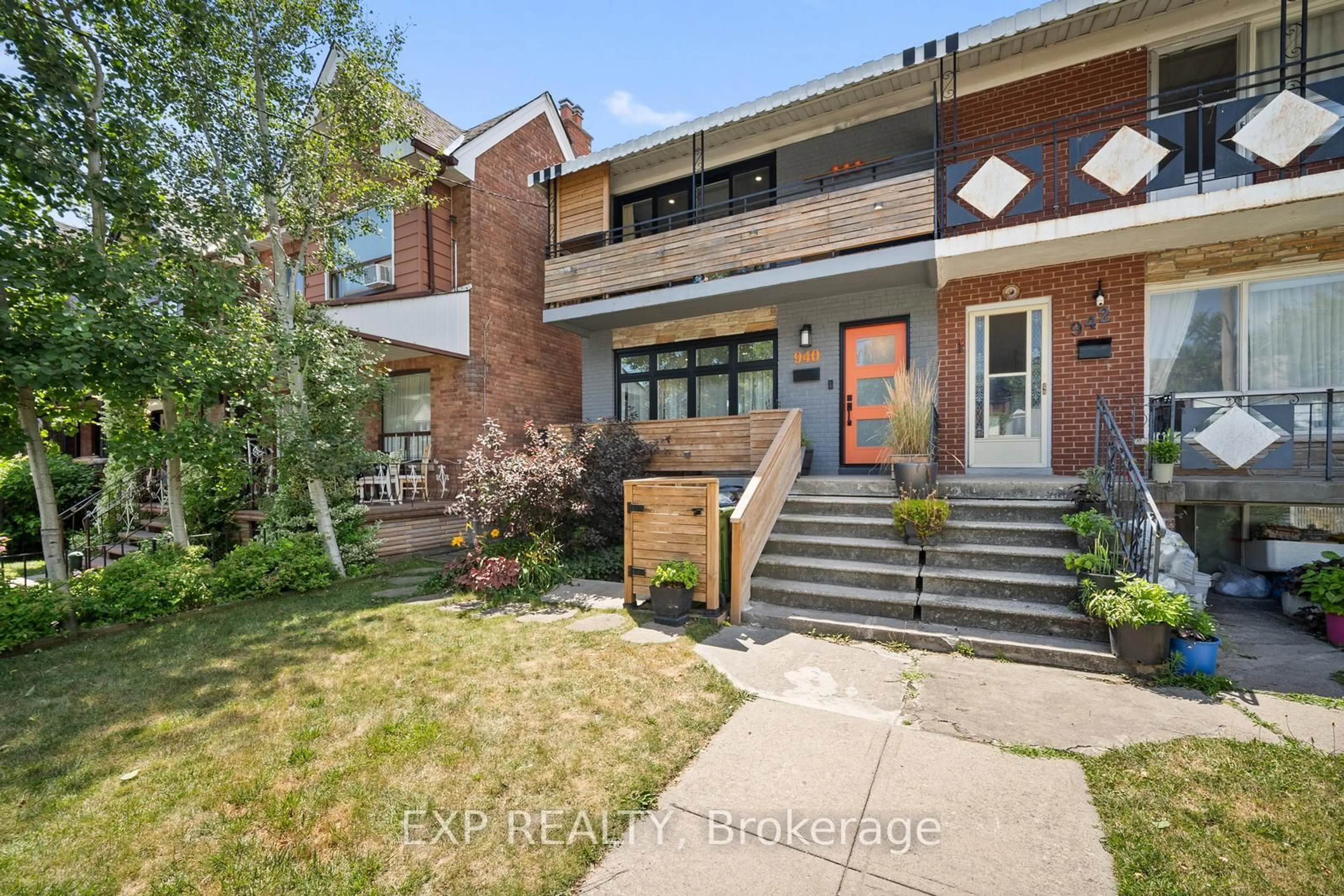 Home with brick exterior material, street for 940 Dovercourt Rd, Toronto Ontario M6H 2X5