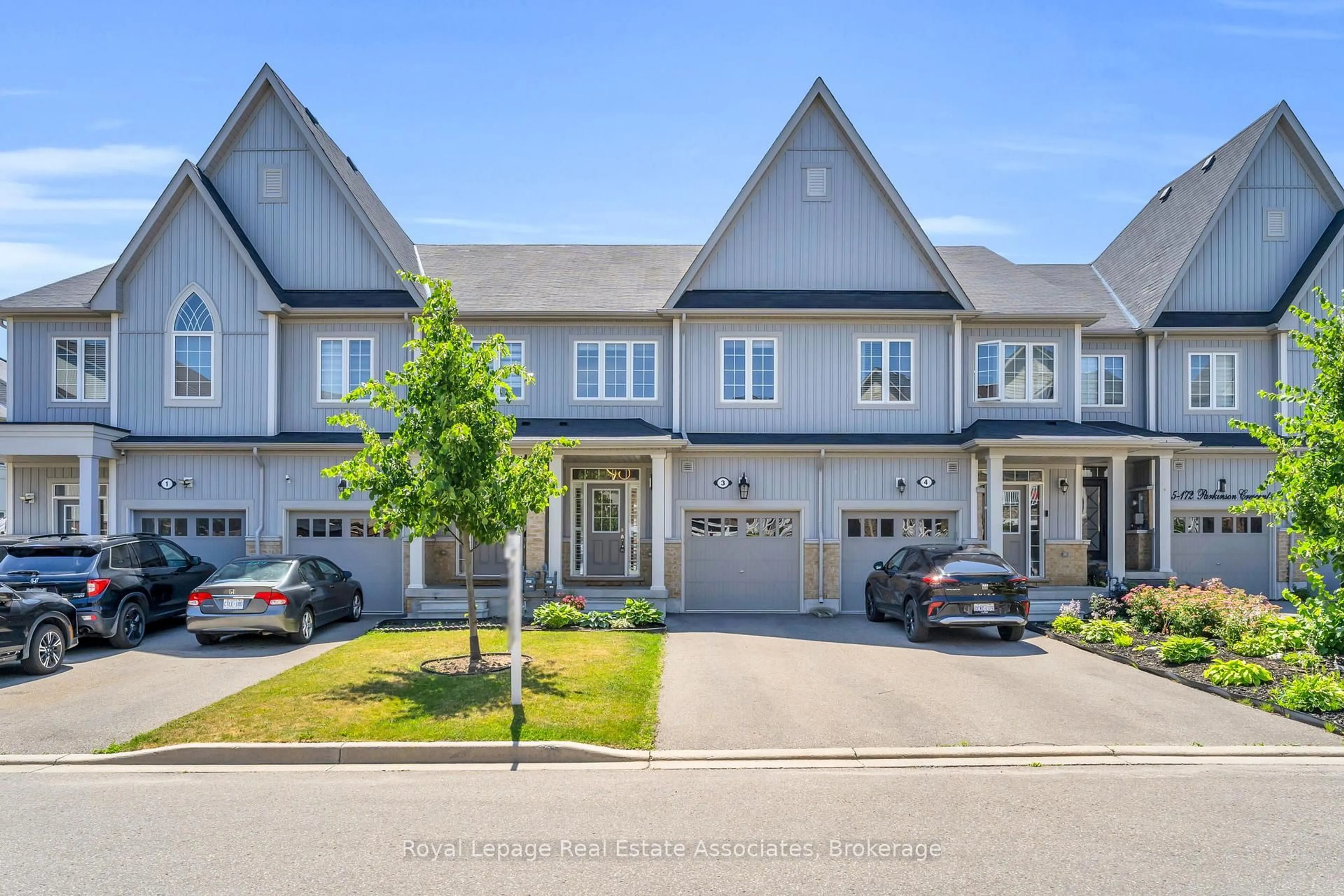 A pic from outside/outdoor area/front of a property/back of a property/a pic from drone, street for 172 Parkinson Cres #3, Orangeville Ontario L9W 6X3