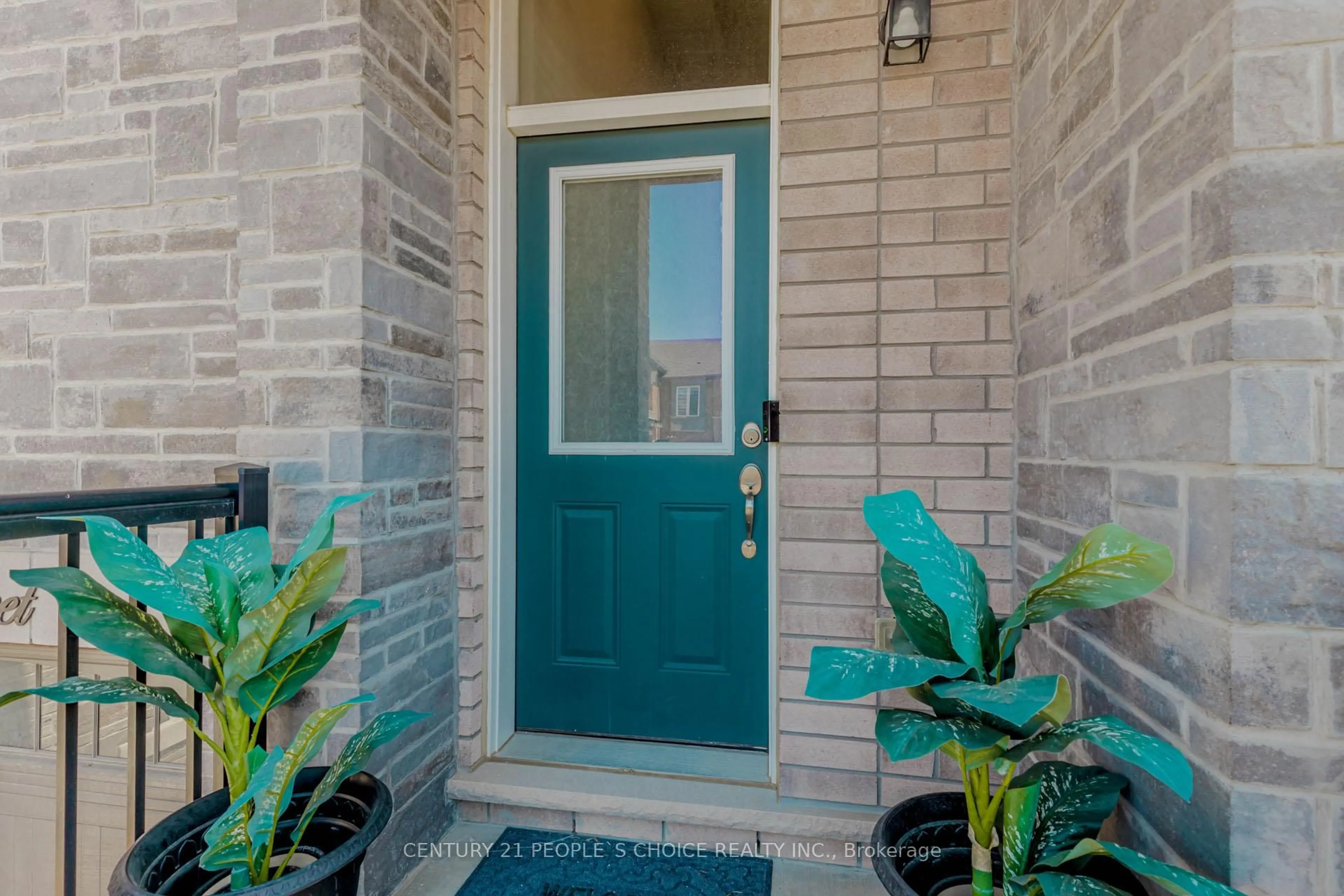 Indoor entryway for 11 Flaibano St, Brampton Ontario L6Z 0J7