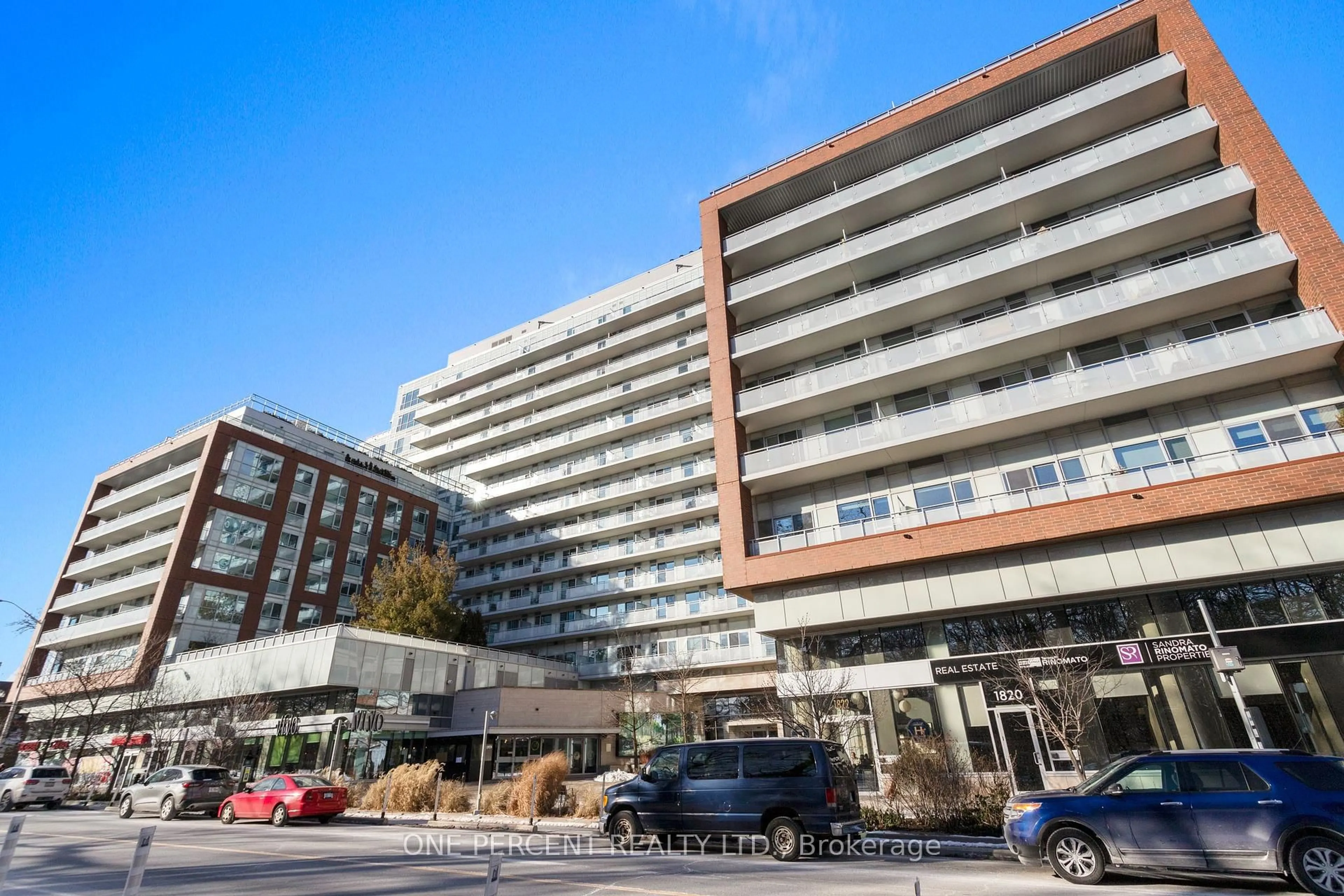 Unknown for 1830 Bloor St #UPH1, Toronto Ontario M6P 0A2