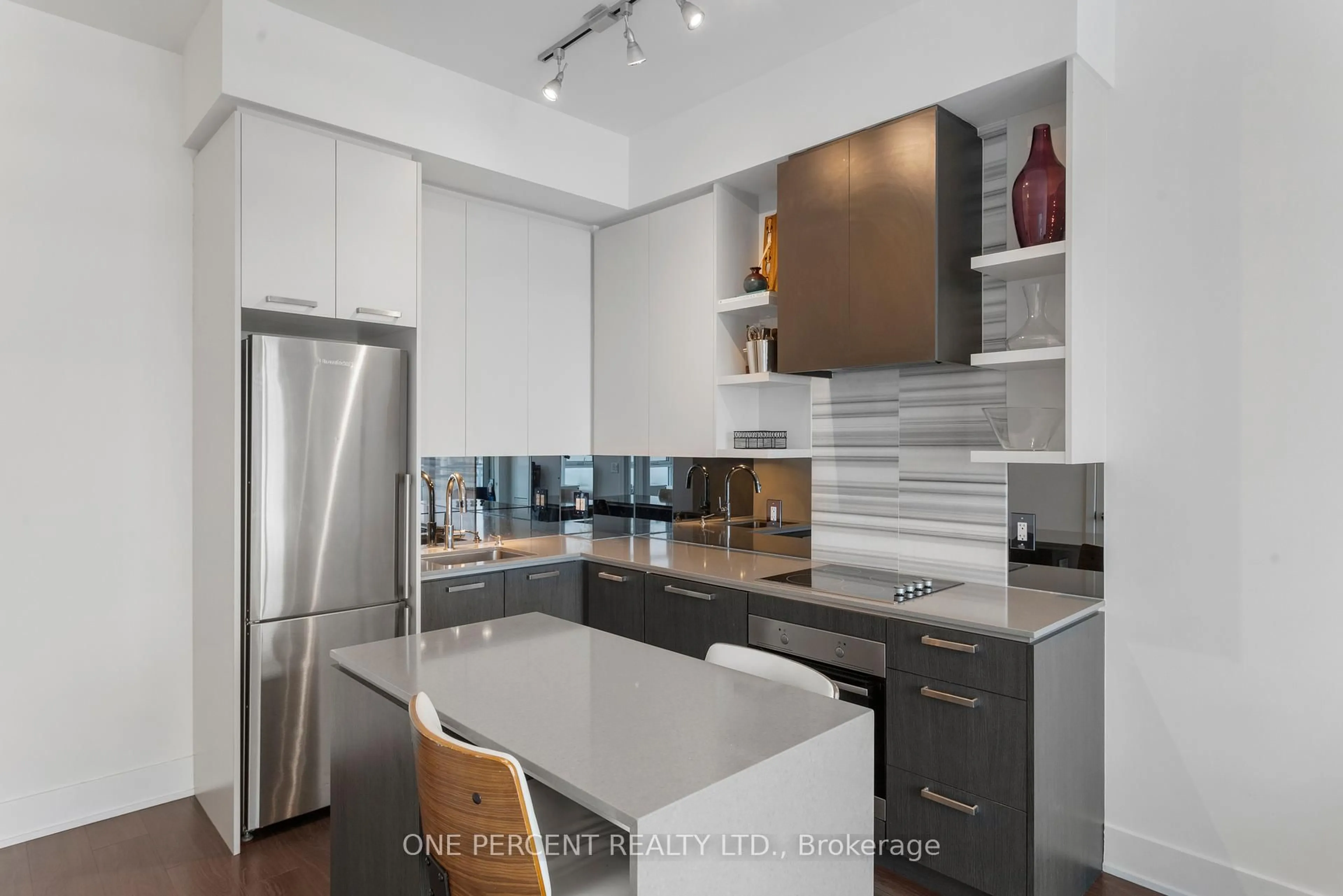 Contemporary kitchen, ceramic/tile floor for 1830 Bloor St #UPH1, Toronto Ontario M6P 0A2