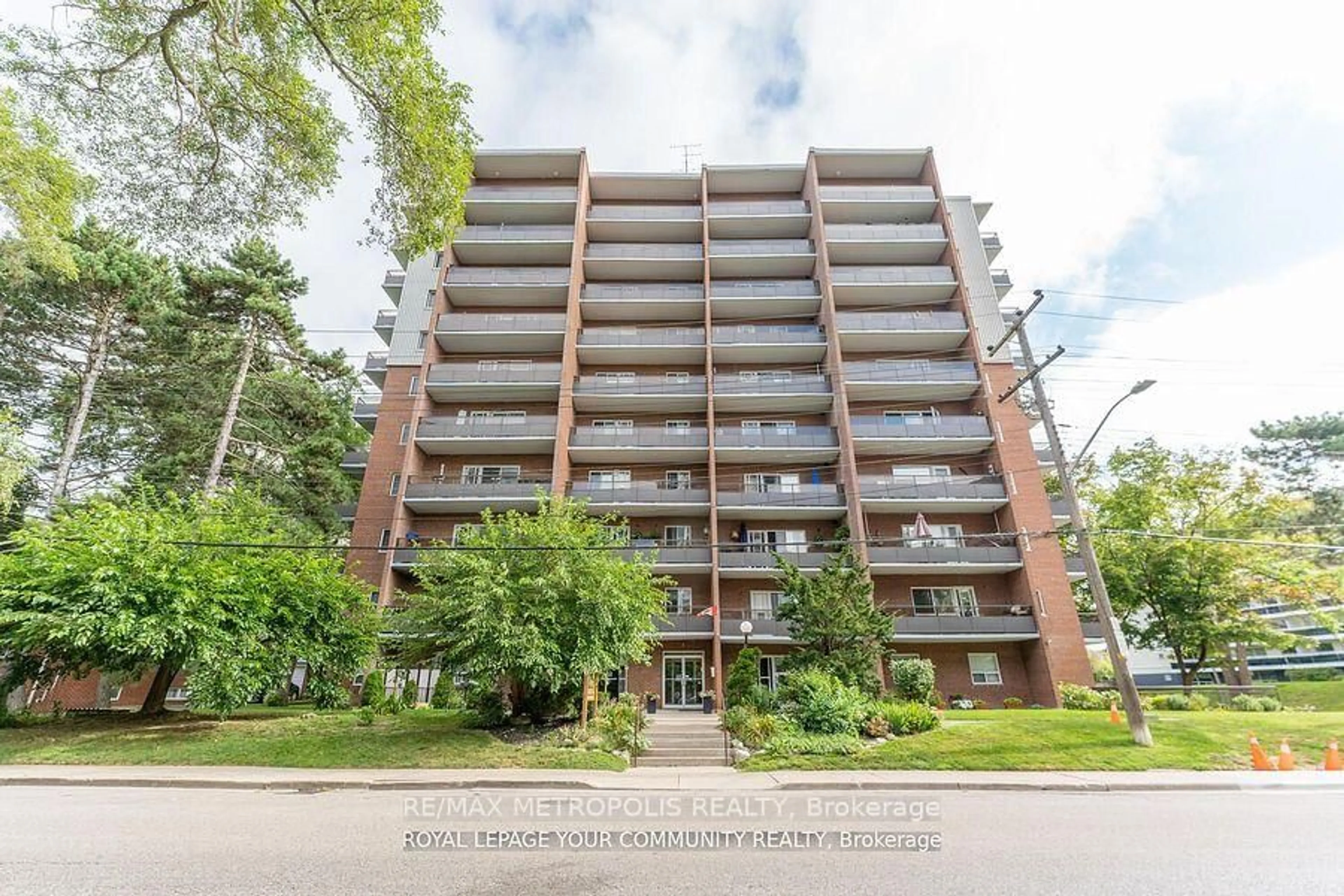 Unknown for 15 Elizabeth St #704, Mississauga Ontario L5G 2Z3