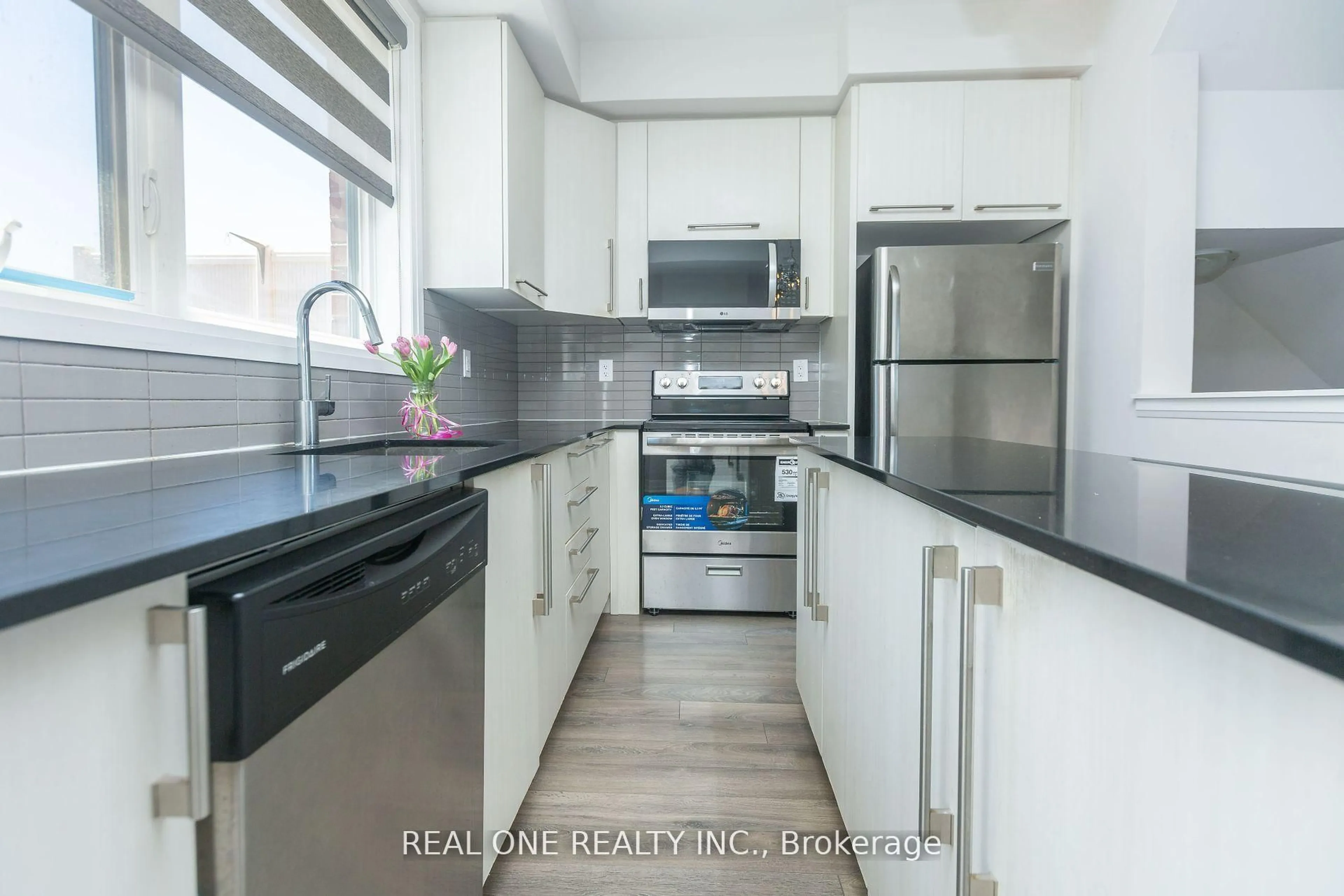 Unknown for 203 Downsview Park Blvd, Toronto Ontario M3K 0C8