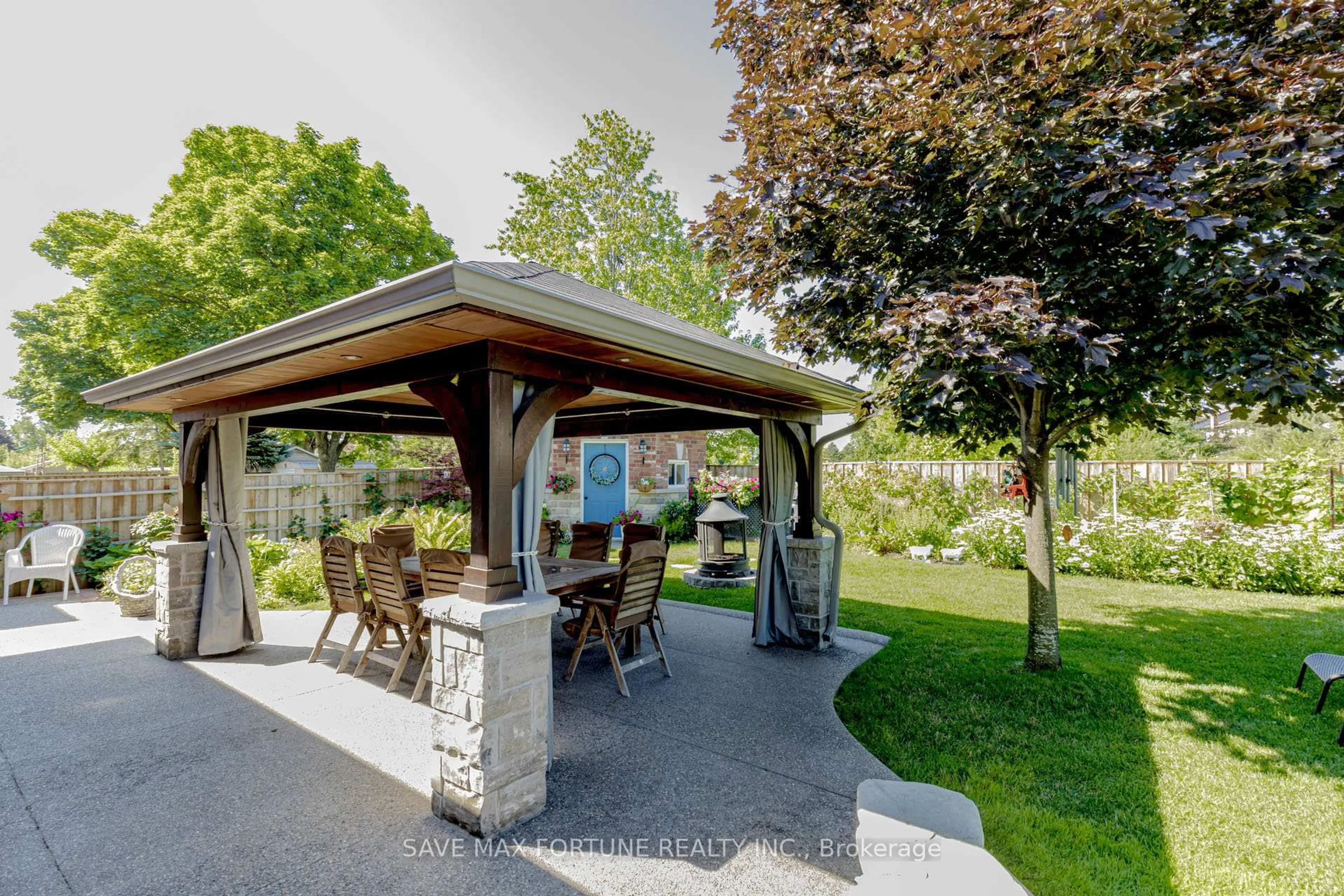 Patio, street for 39 Leander St, Brampton Ontario L6S 3M3
