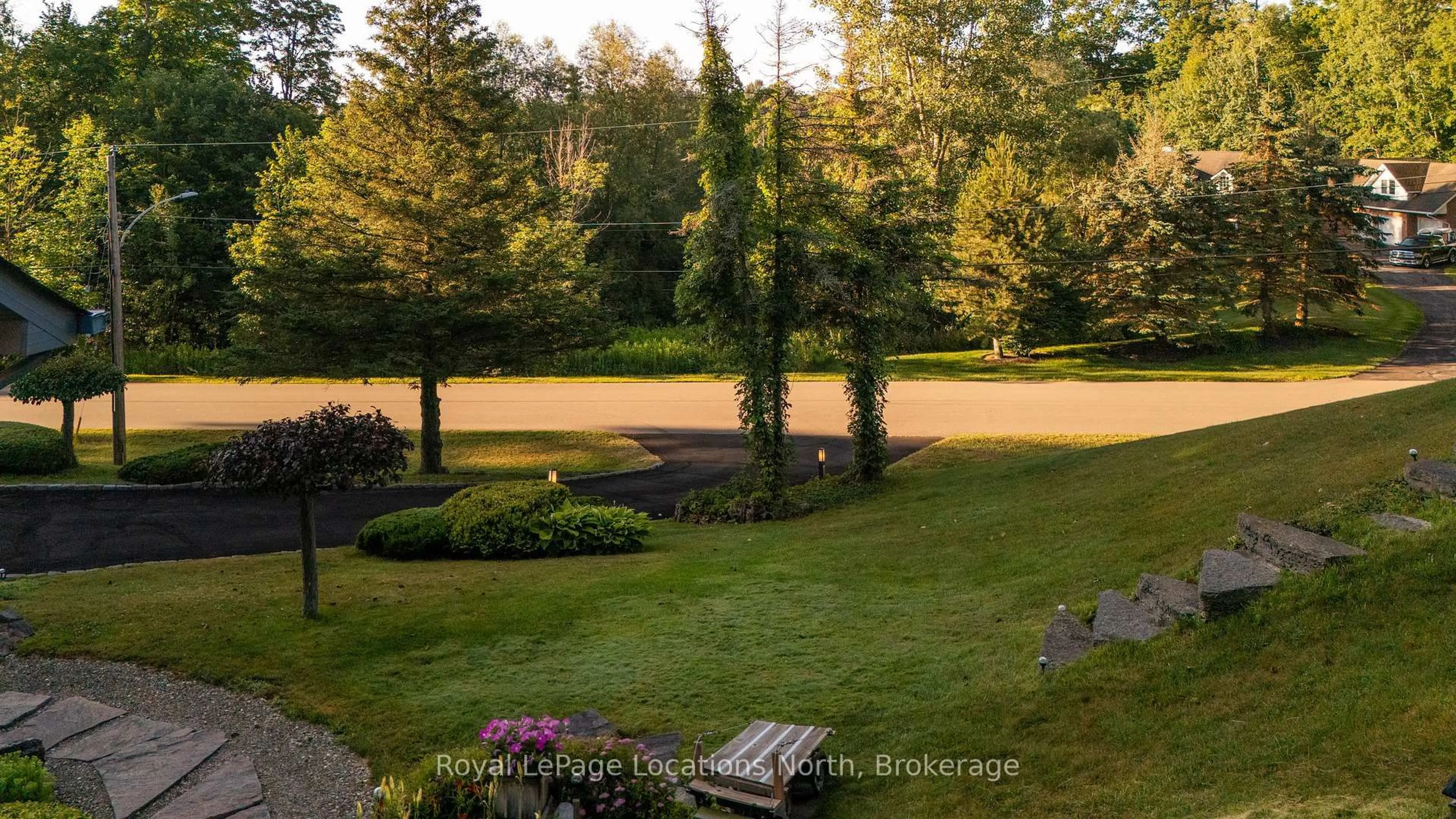 Patio, water/lake/river/ocean view for 12 Matson Dr, Caledon Ontario L7E 0A9