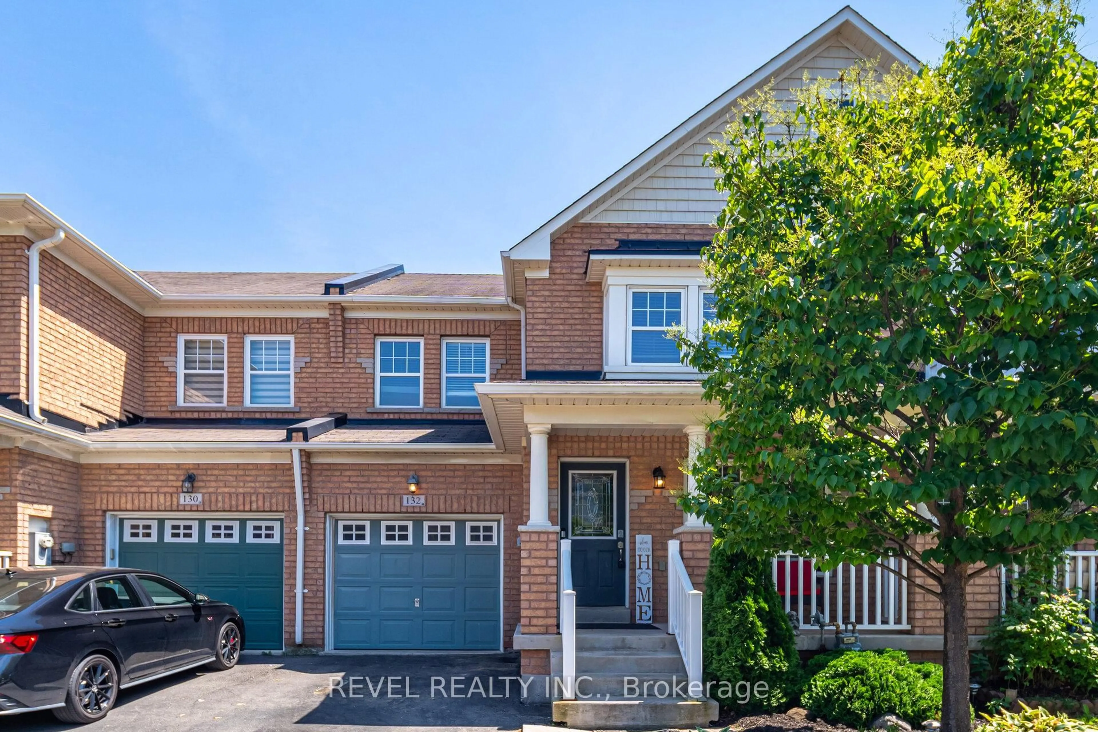 Home with brick exterior material, street for 132 SWINDALE Dr, Milton Ontario L9T 0V7