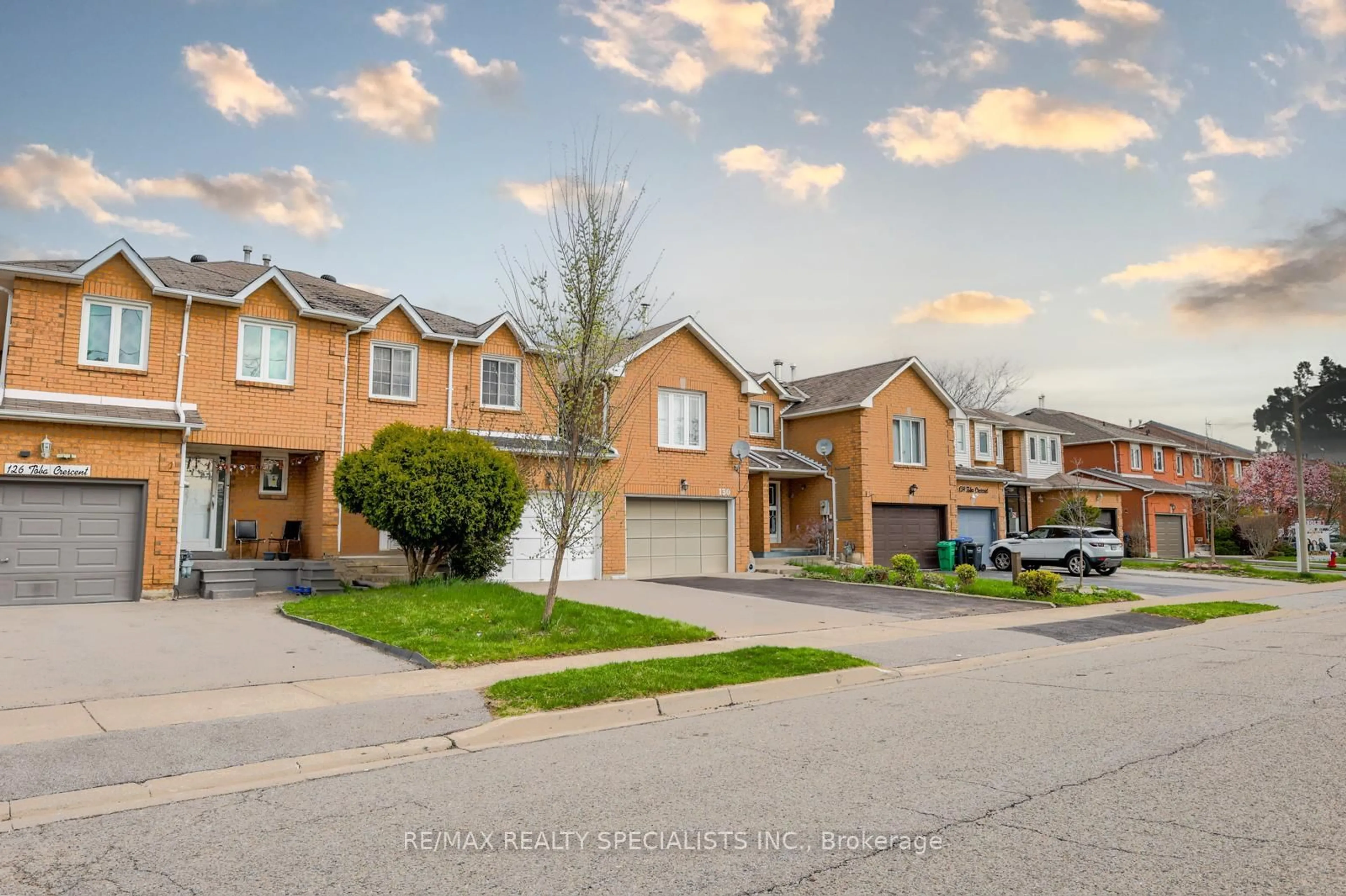 Unknown for 128 TOBA Cres, Brampton Ontario L6Z 4R9