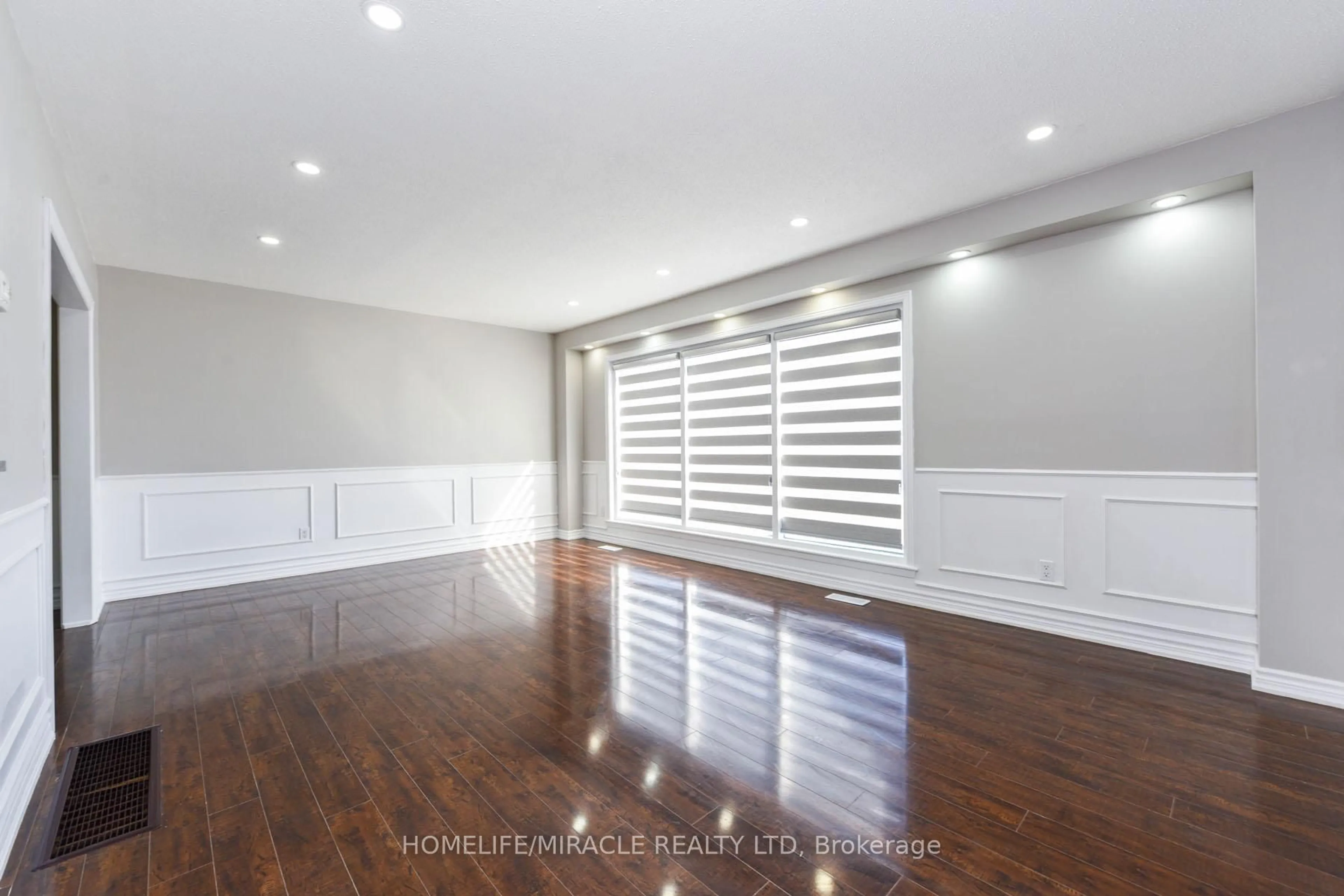 A pic of a room for 37 Crawley Dr, Brampton Ontario L6T 2S2