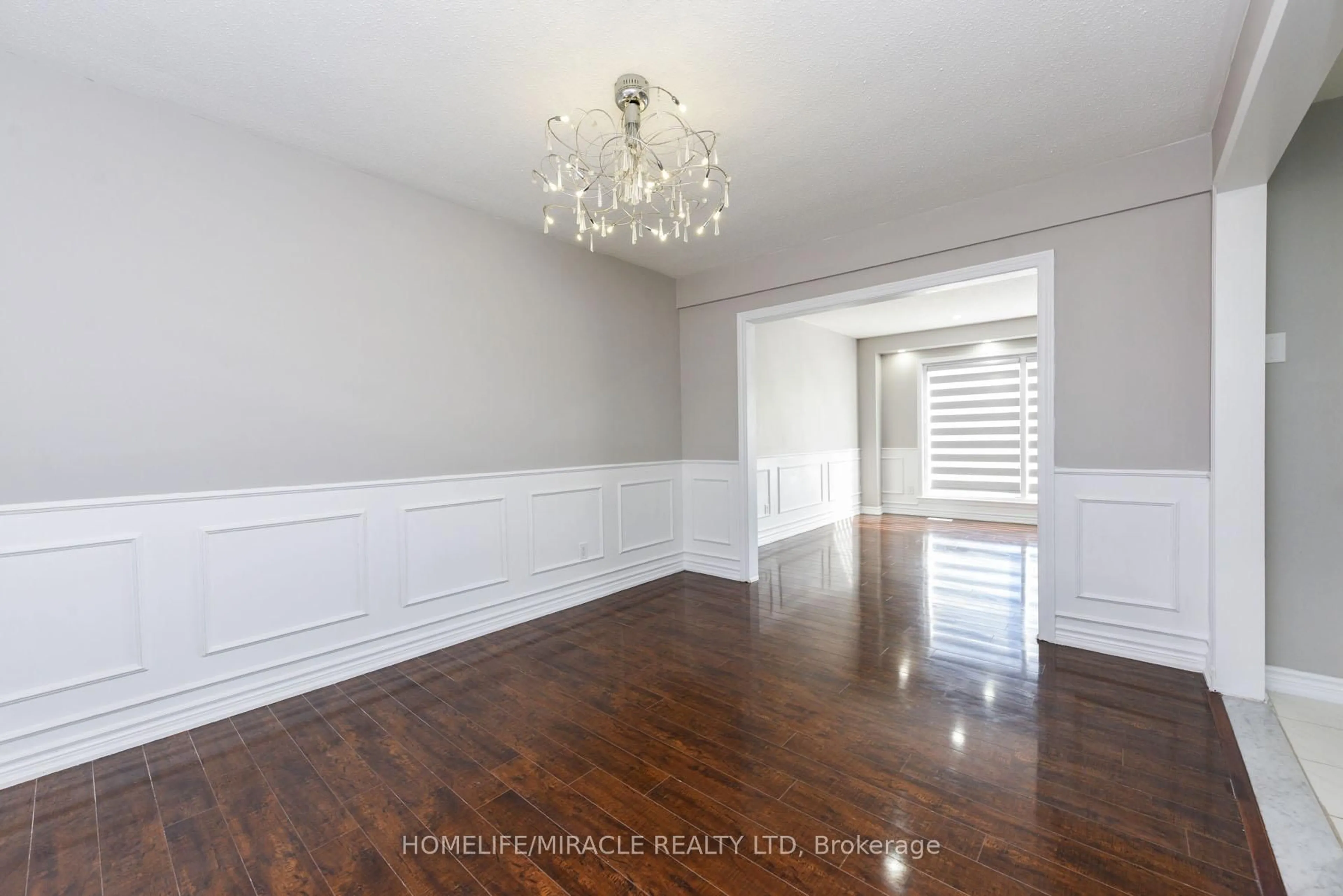 A pic of a room for 37 Crawley Dr, Brampton Ontario L6T 2S2