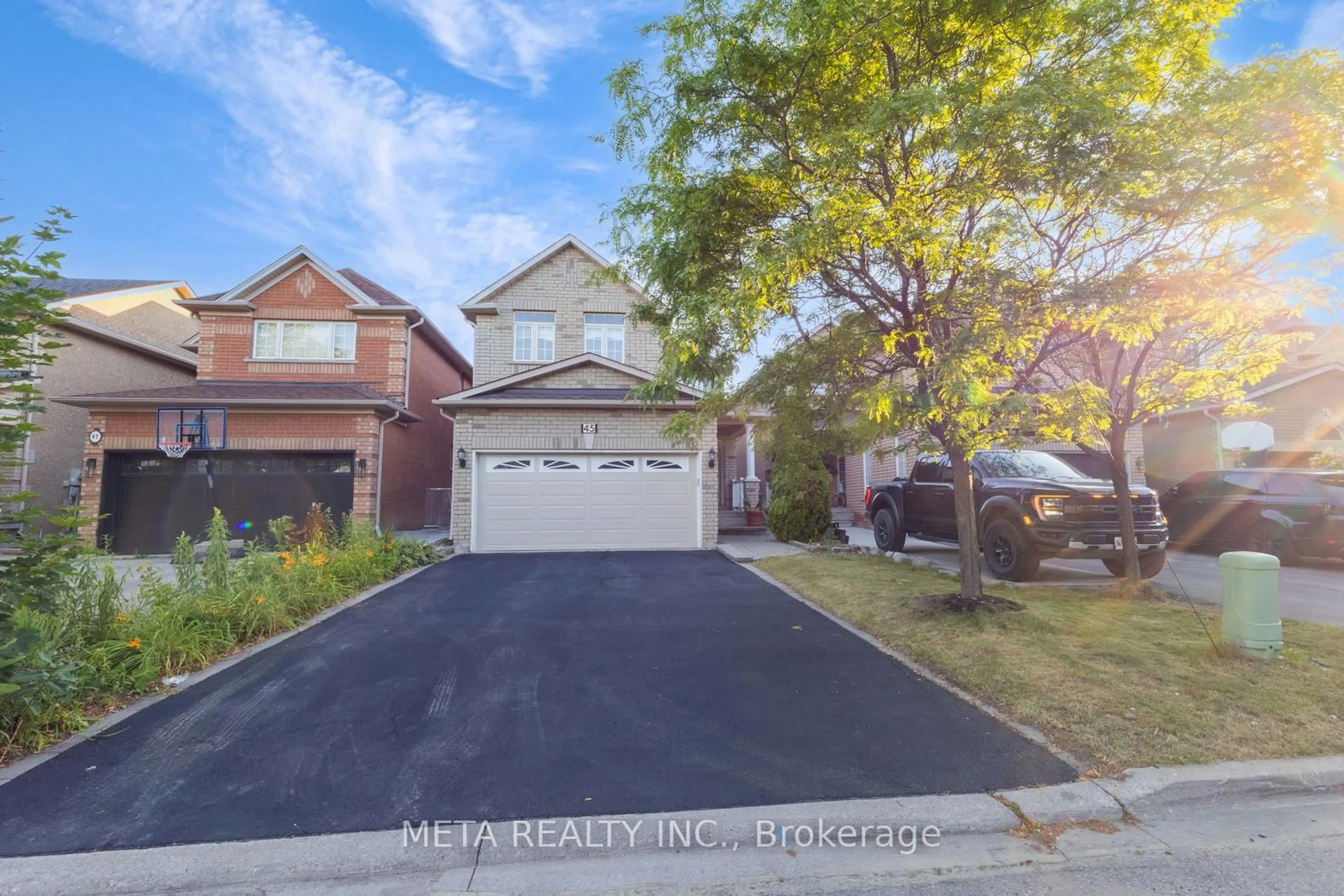 Unknown for 45 Trailview Lane, Caledon Ontario L7E 2W1