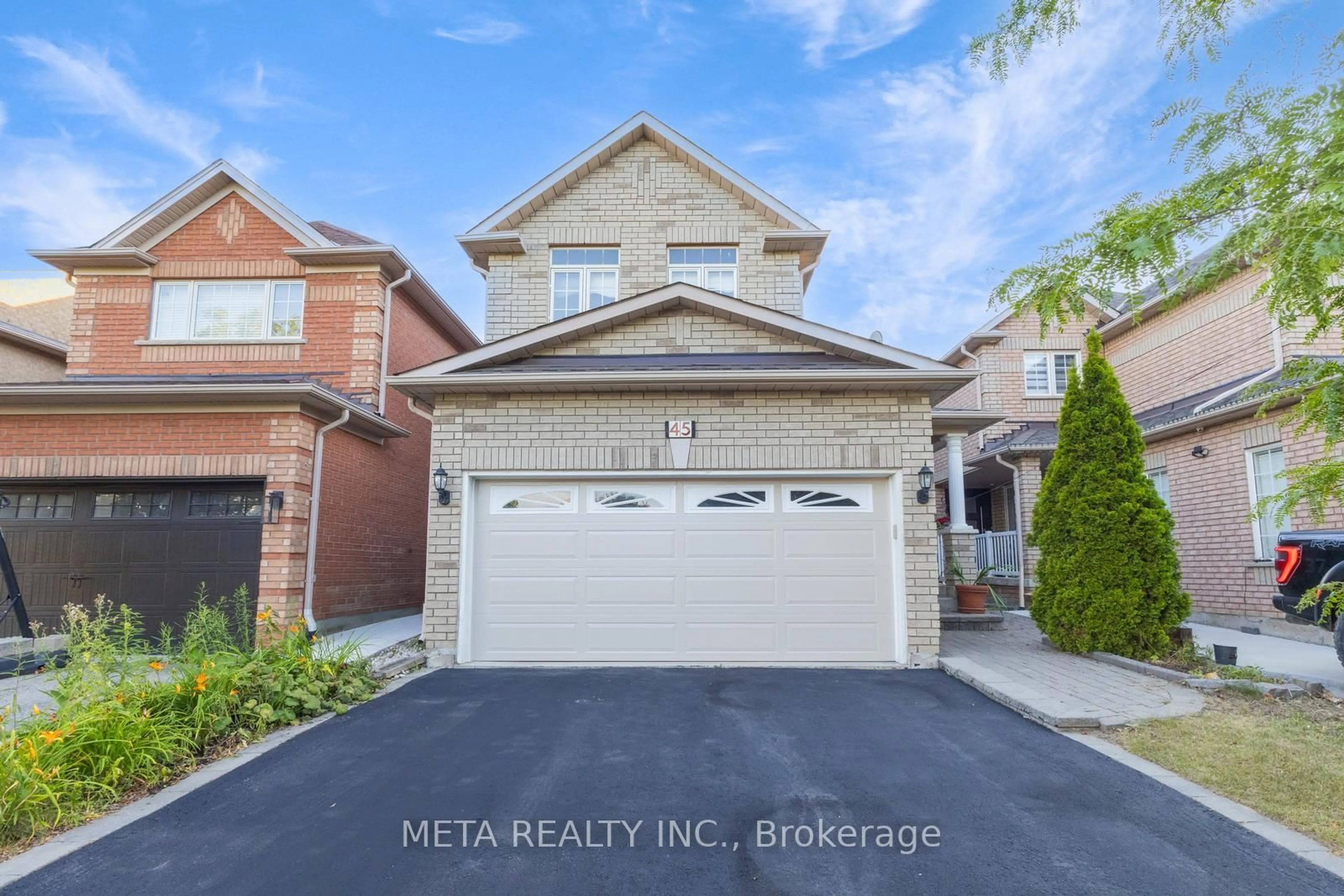 Home with brick exterior material, street for 45 Trailview Lane, Caledon Ontario L7E 2W1