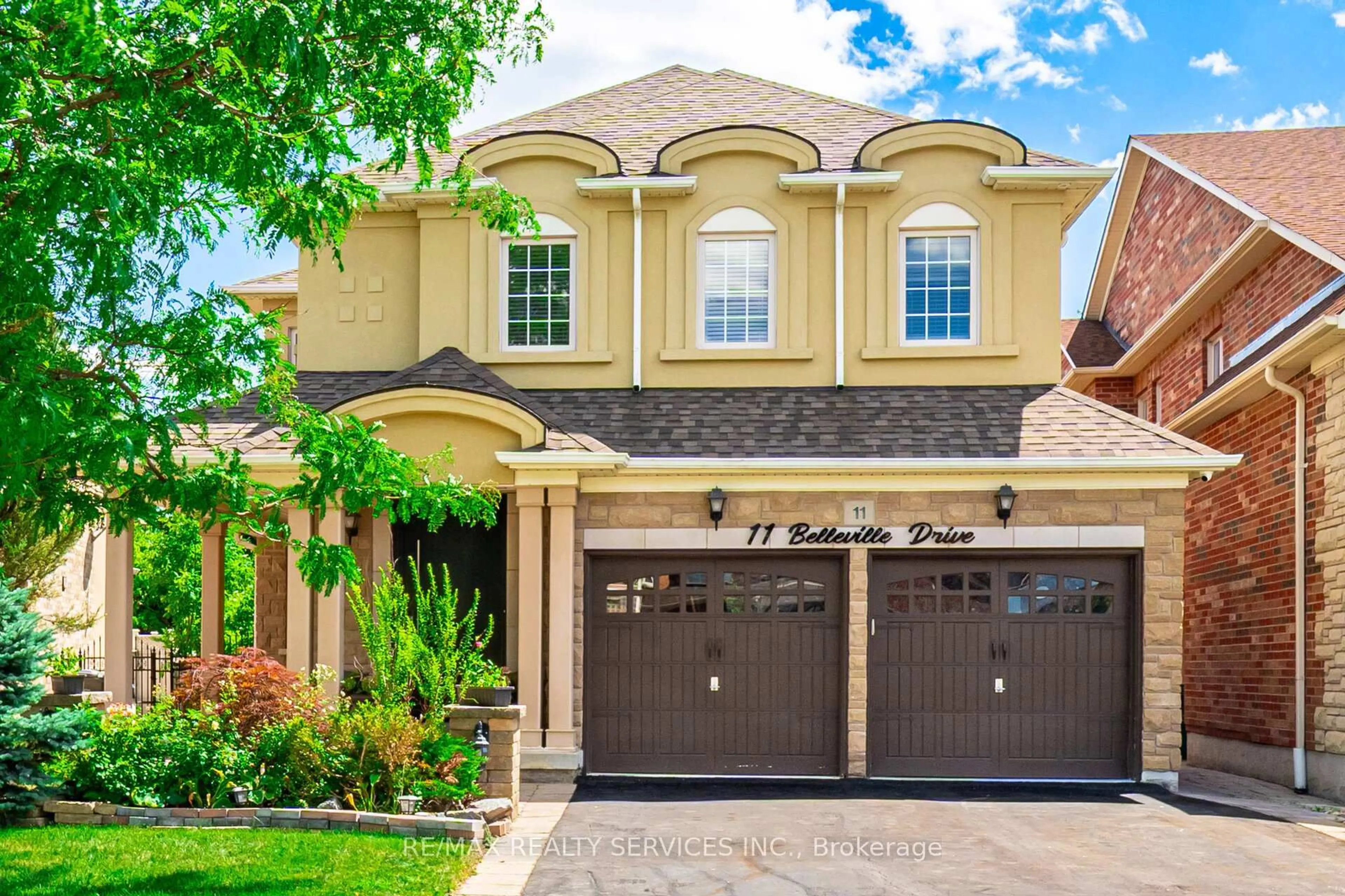 Home with vinyl exterior material, street for 11 Belleville Dr, Brampton Ontario L6P 1V7