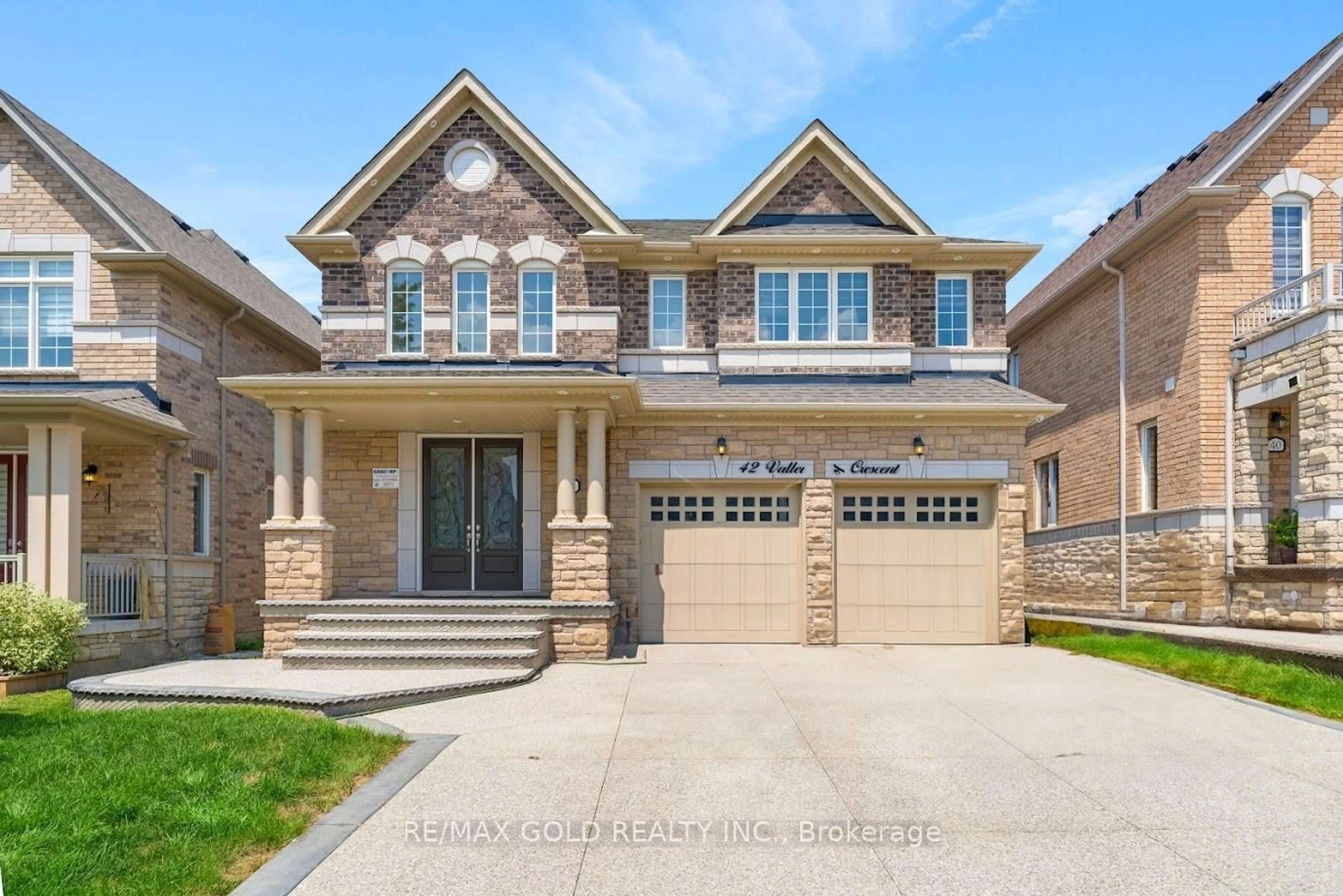 Home with brick exterior material, street for 42 Valleybrook Cres, Caledon Ontario L7C 4C5