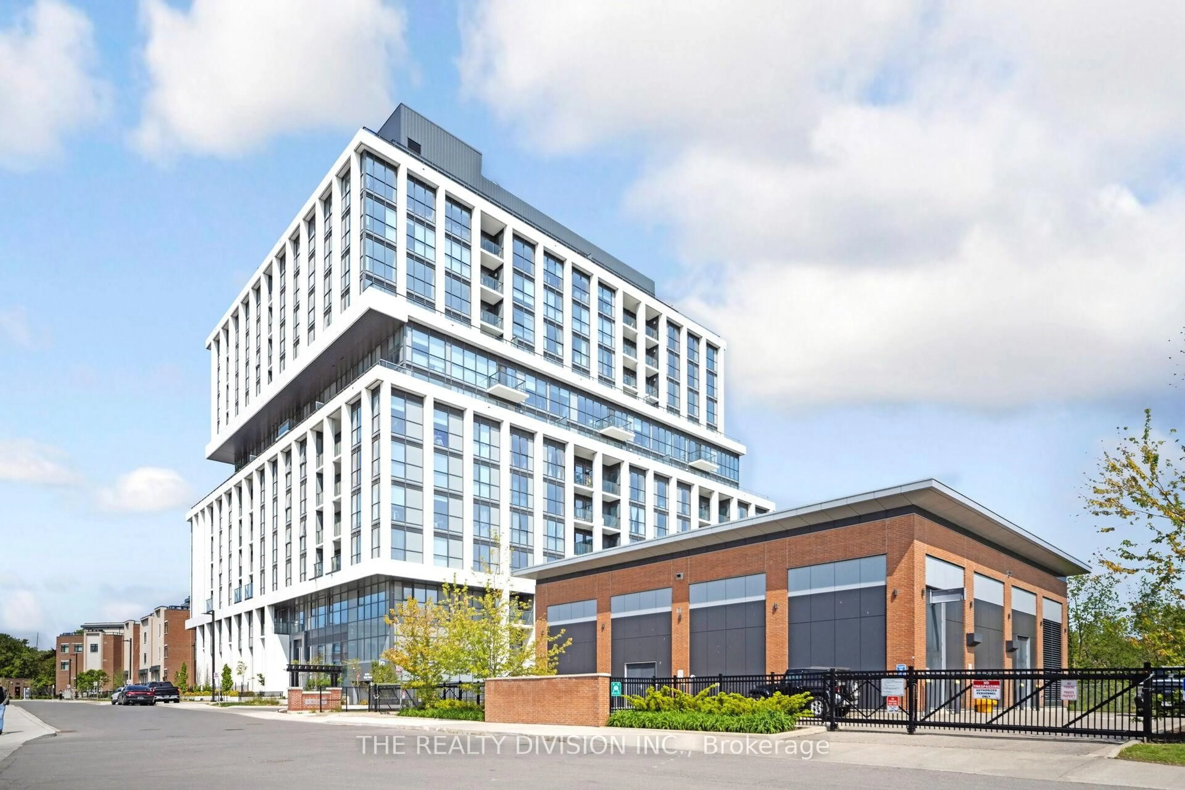 Indoor foyer for 1063 Douglas Mccurdy Common #606, Mississauga Ontario L5G 0C5