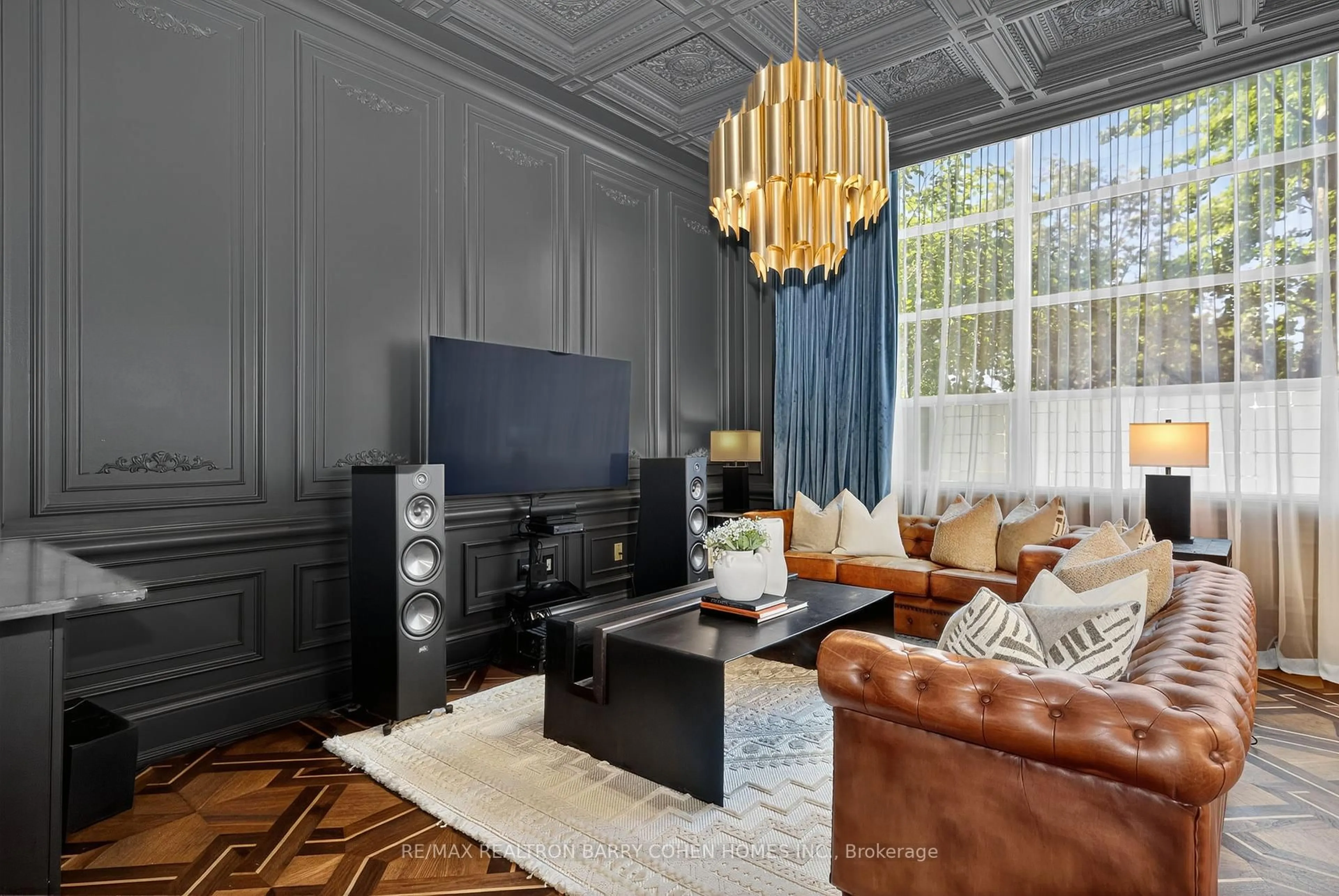 Home theater for 1001 Roselawn Ave #116, Toronto Ontario M6B 4M4