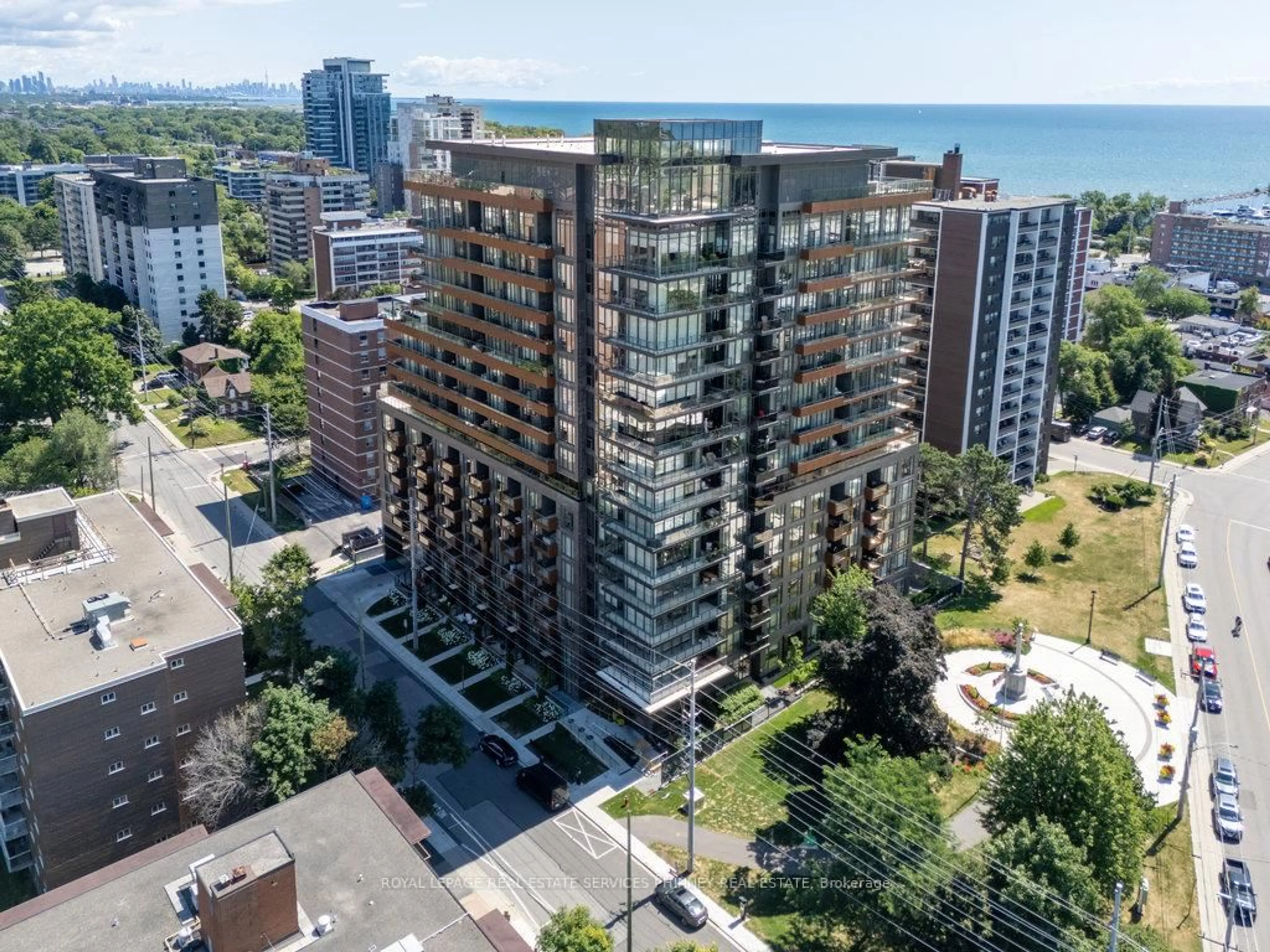 A pic from outside/outdoor area/front of a property/back of a property/a pic from drone, city buildings view from balcony for 21 Park St #1011, Mississauga Ontario L5G 1L7