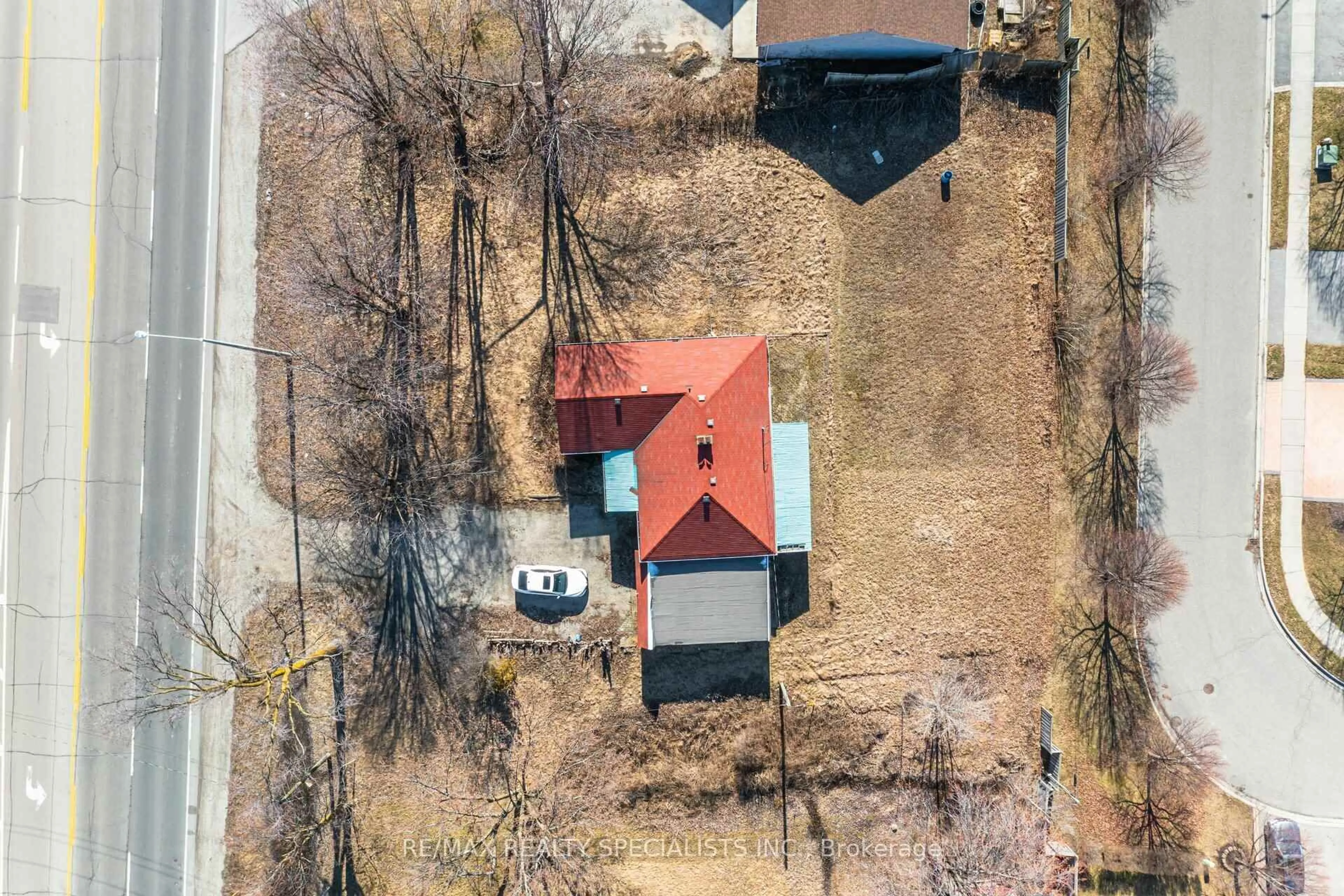 A pic from outside/outdoor area/front of a property/back of a property/a pic from drone, street for 12148 Hurontario St, Brampton Ontario L7A 1E6