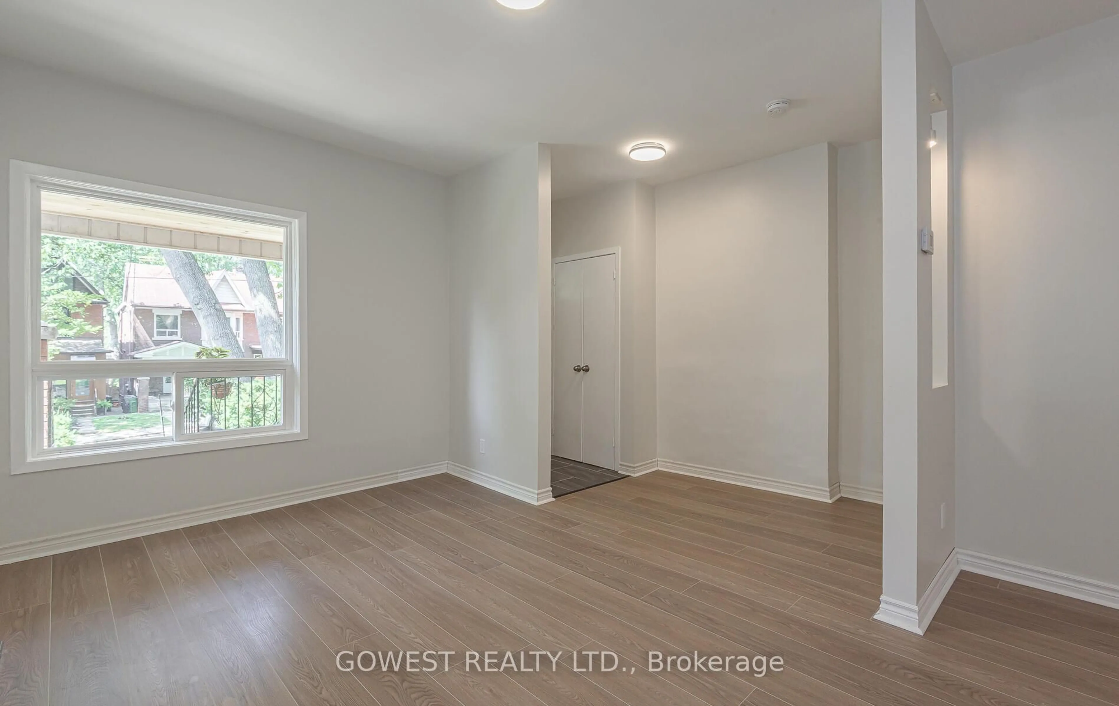 A pic of a room for 199 Indian Grve, Toronto Ontario M6P 2H4