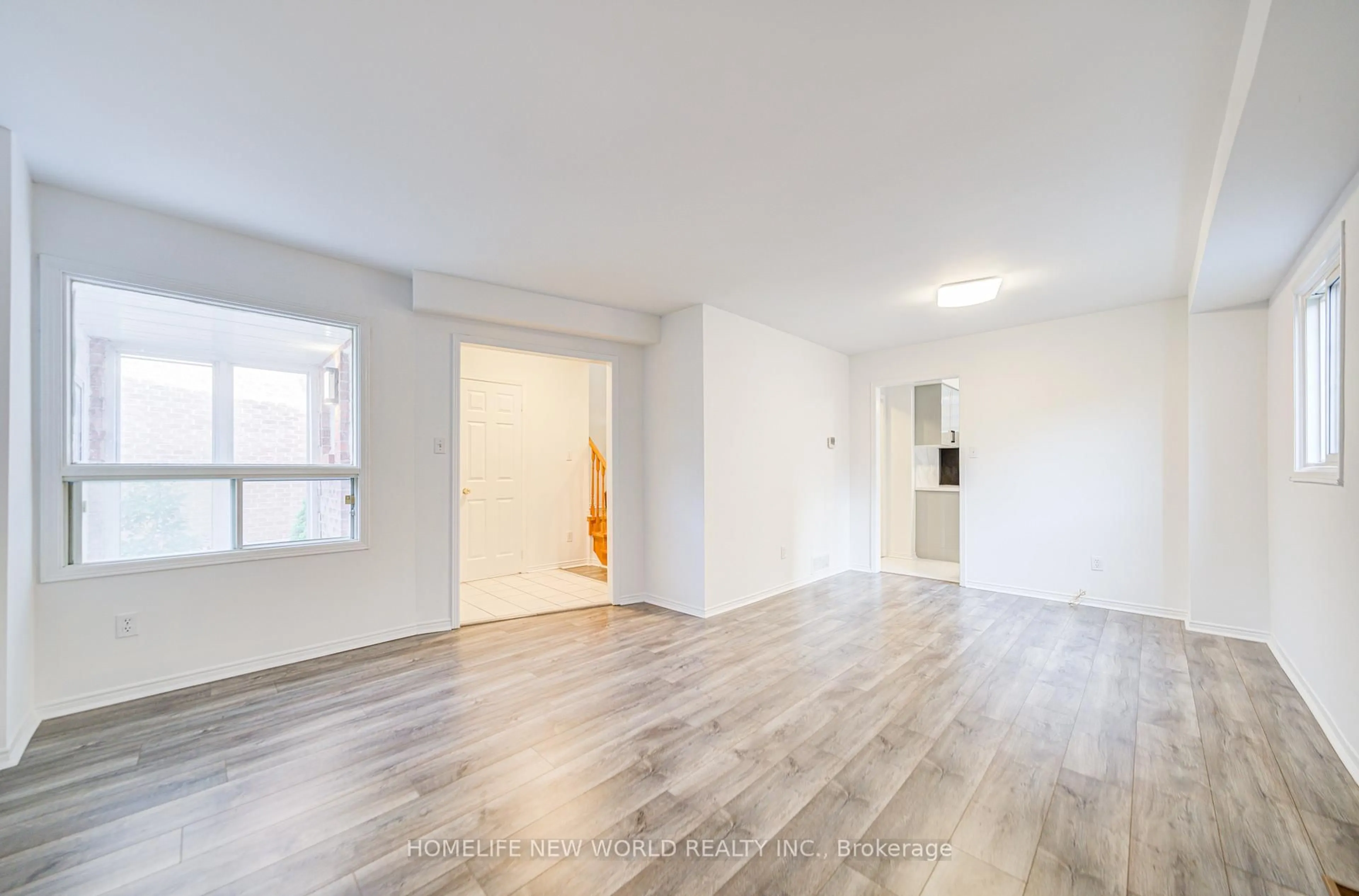A pic of a room for 3296 Pilcom Cres, Mississauga Ontario L5B 3X4