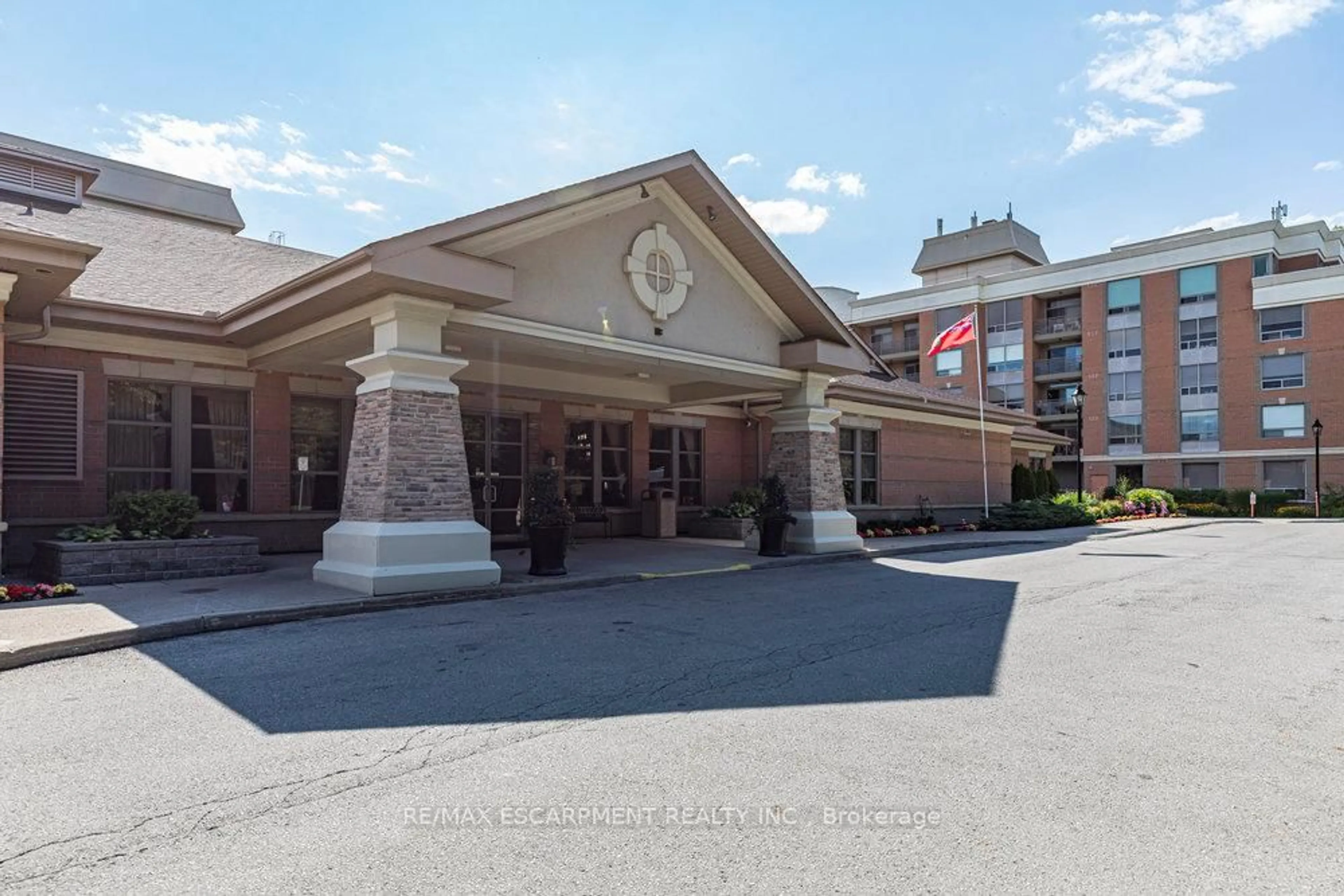 Unknown for 100 Burloak Dr #1101, Burlington Ontario L7L 6P6