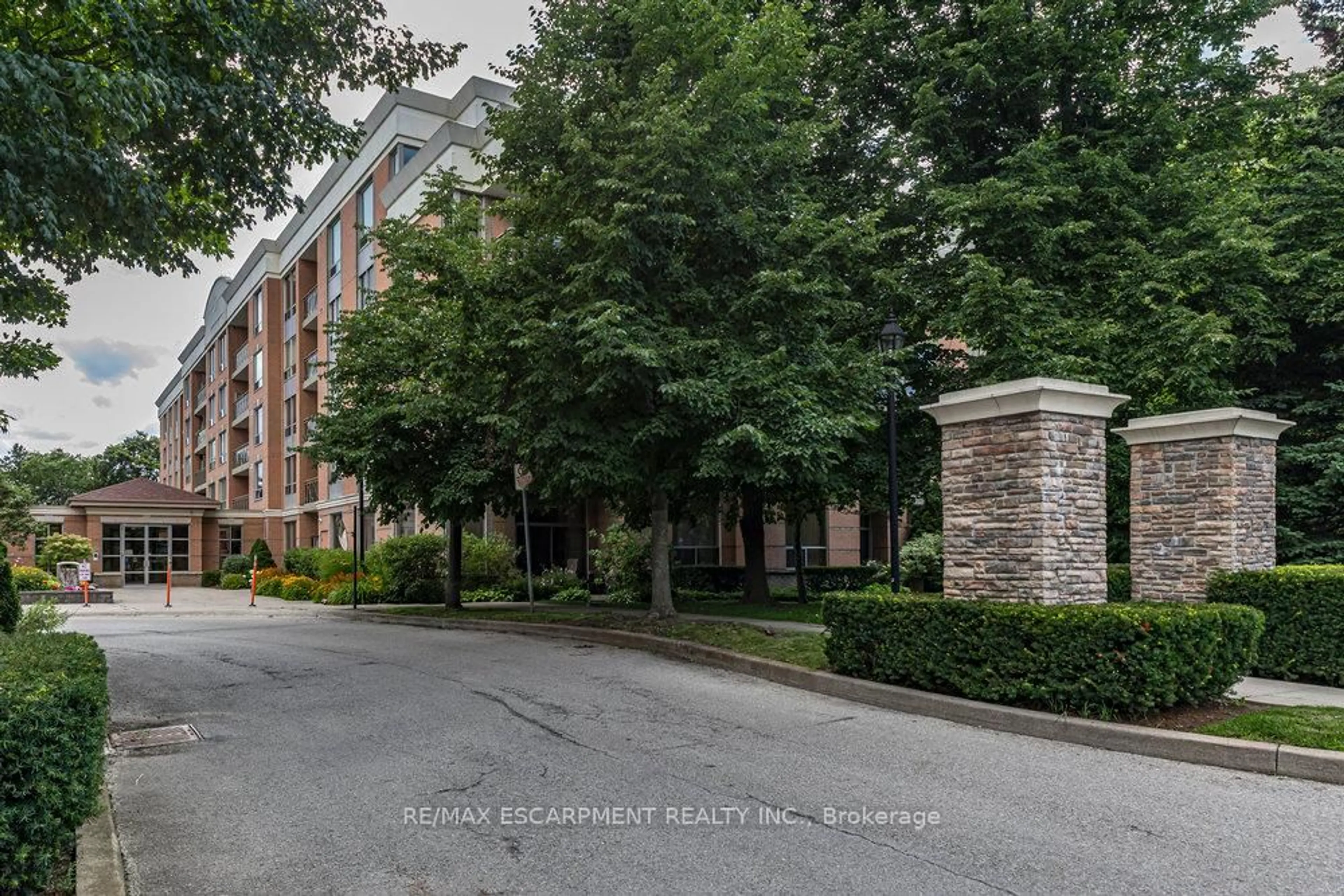 Unknown for 100 Burloak Dr #1101, Burlington Ontario L7L 6P6