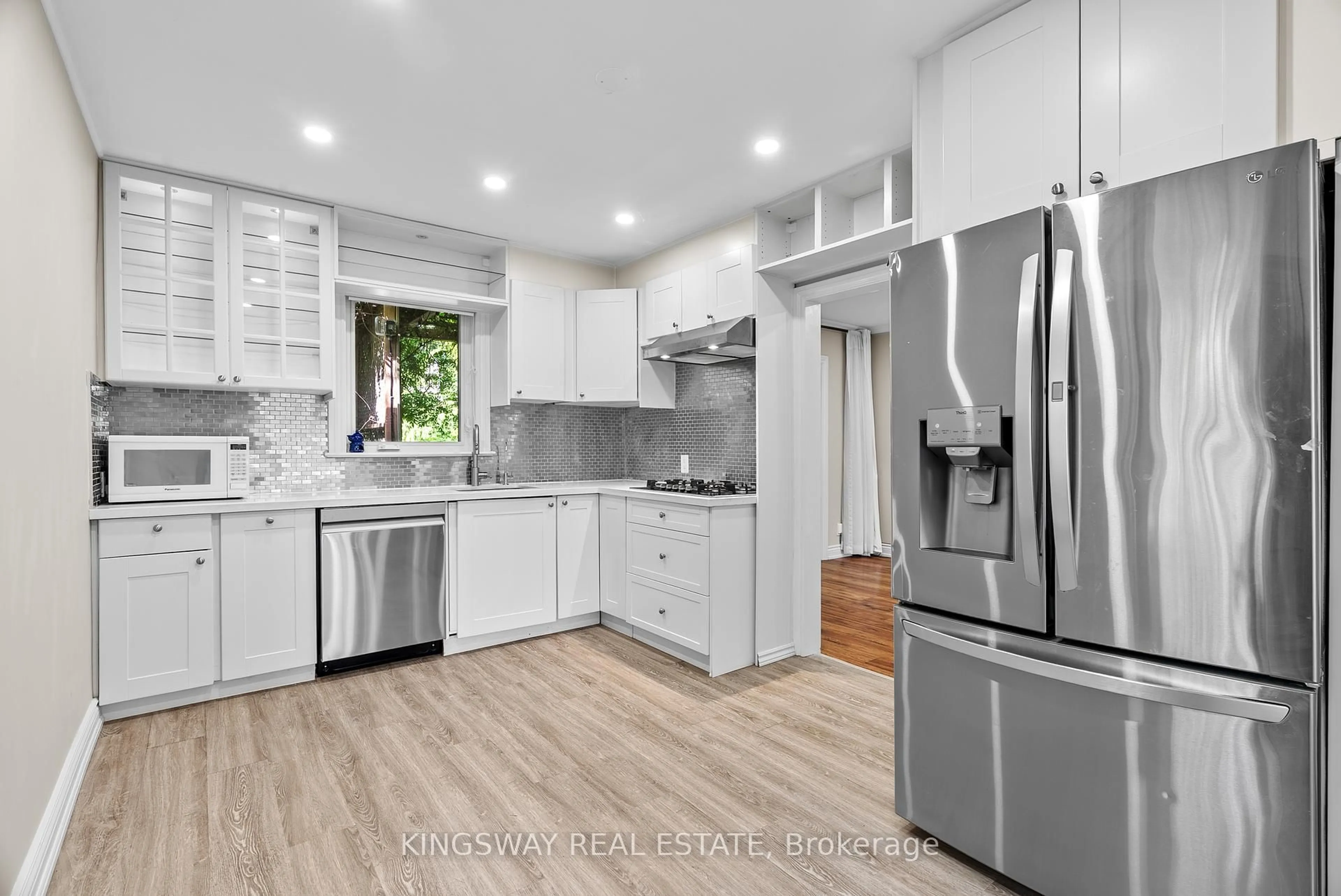 Open concept kitchen, unknown for 7596 Creditview Rd, Brampton Ontario L6Y 0G5