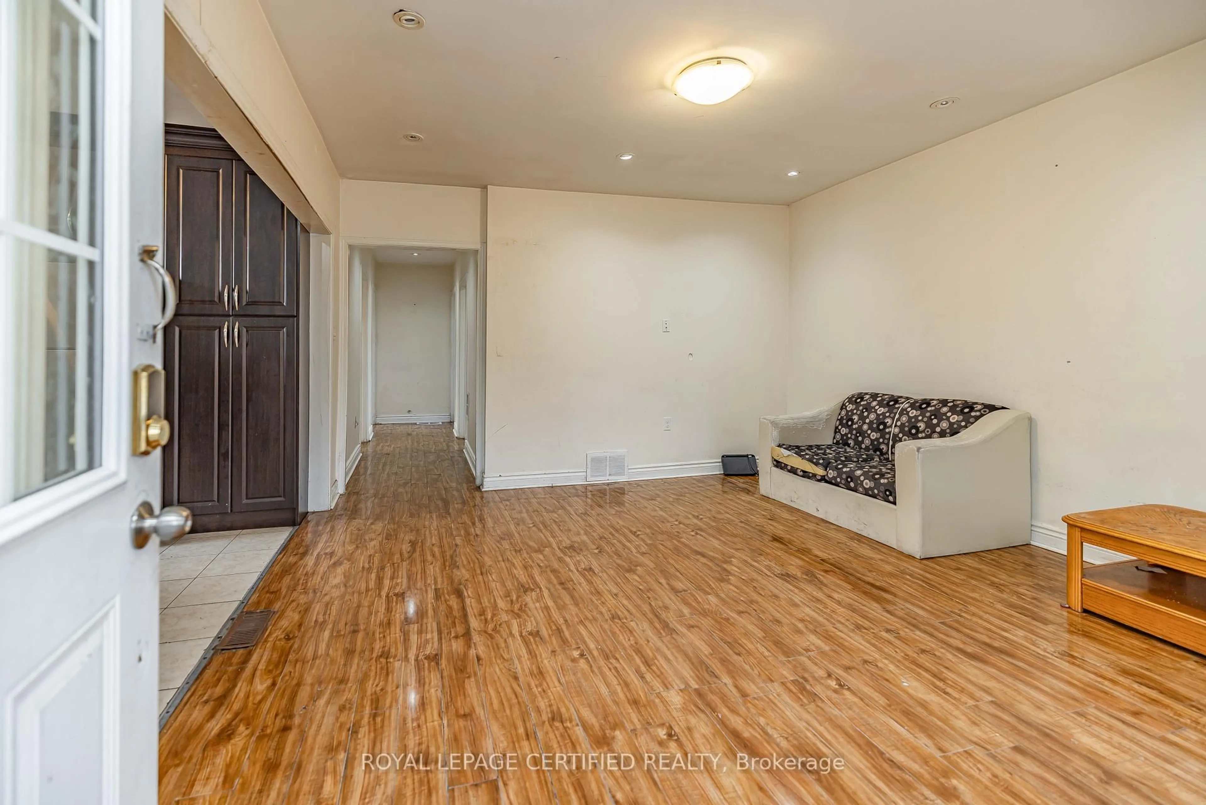 Unknown for 102 WOODWARD Ave, Brampton Ontario L6V 1K6