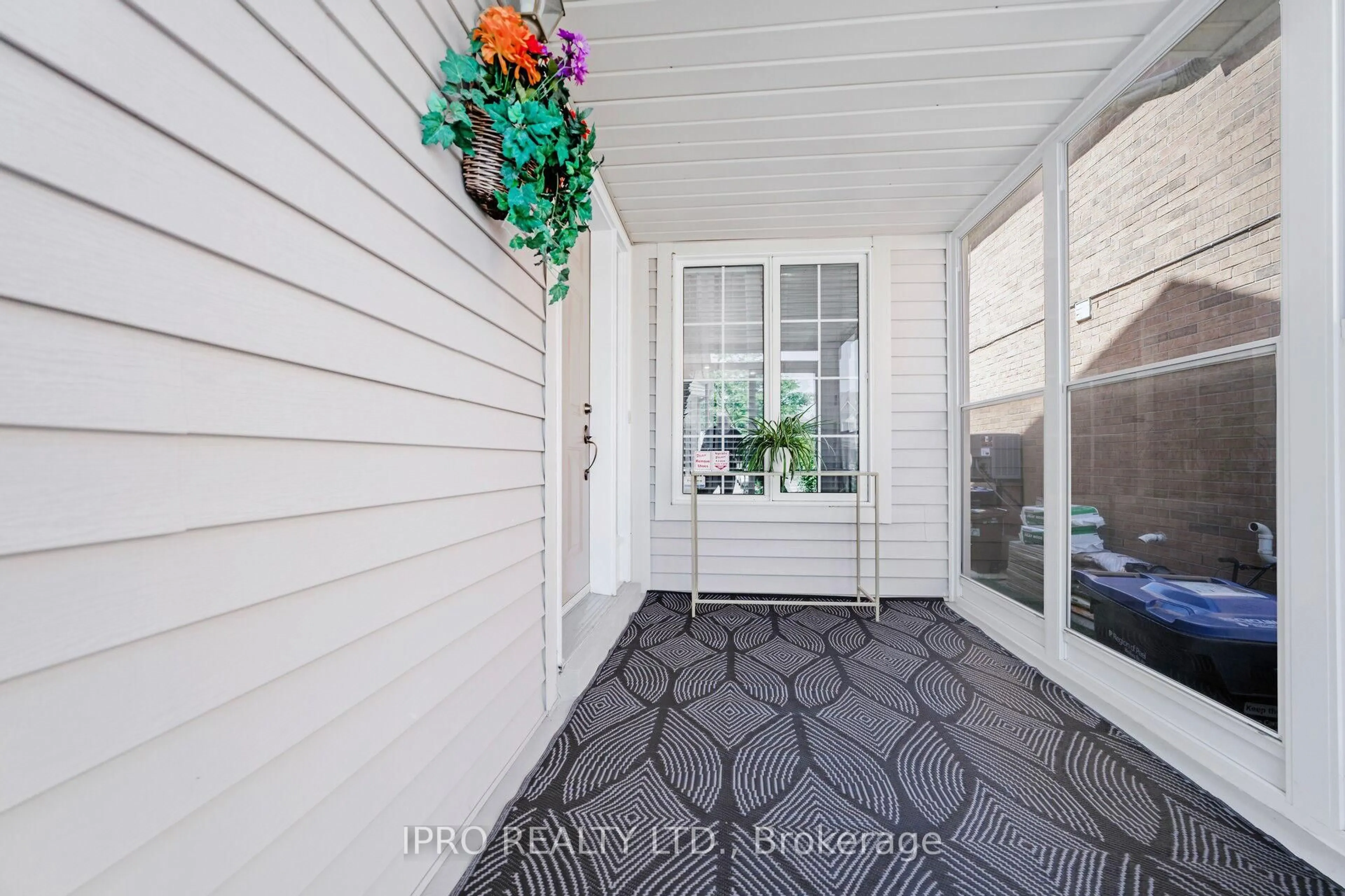 Indoor entryway for 52 Tiller Tr, Brampton Ontario L6X 4S6