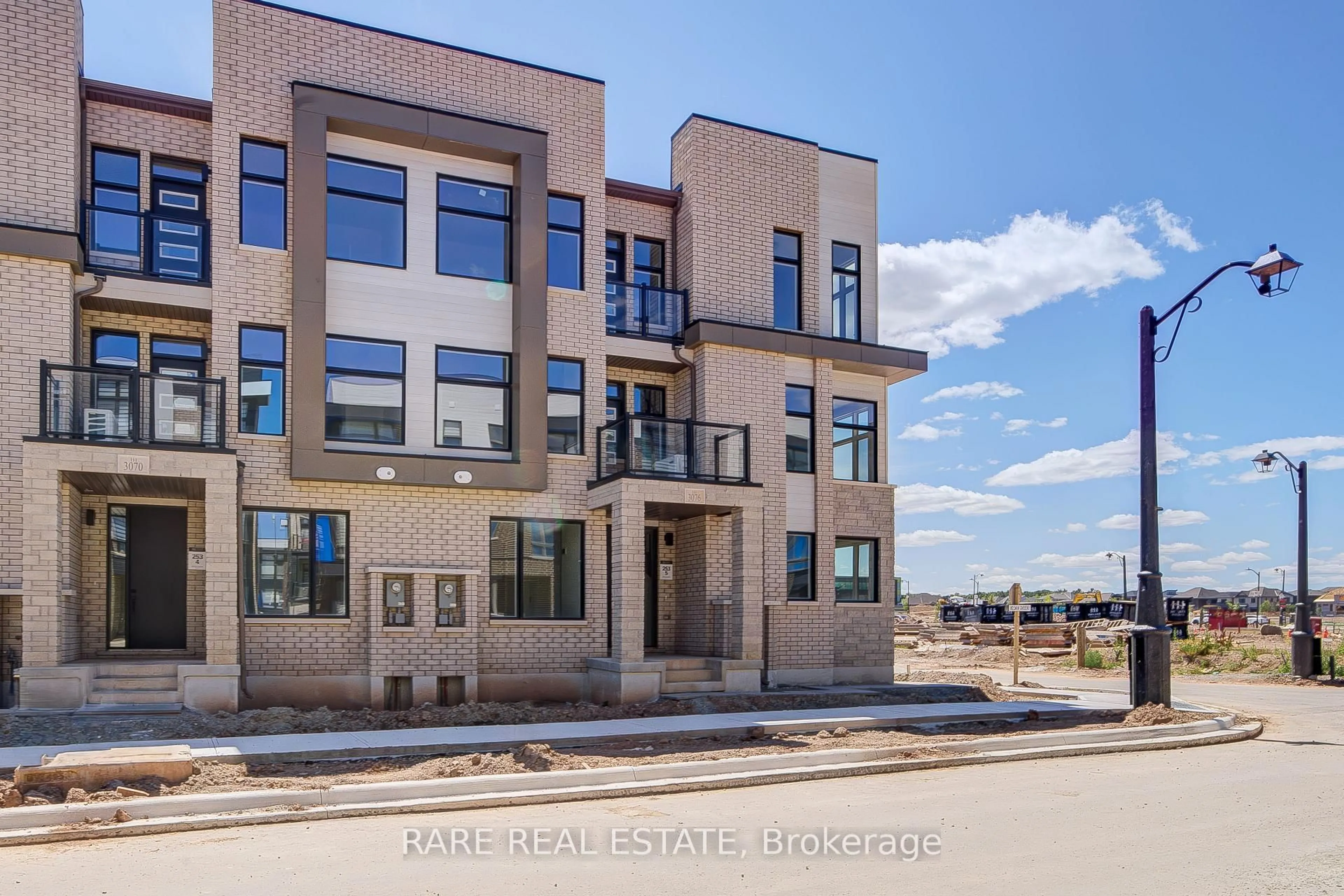 Unknown for 3076 Welsman Gdns, Oakville Ontario L6H 7Z2