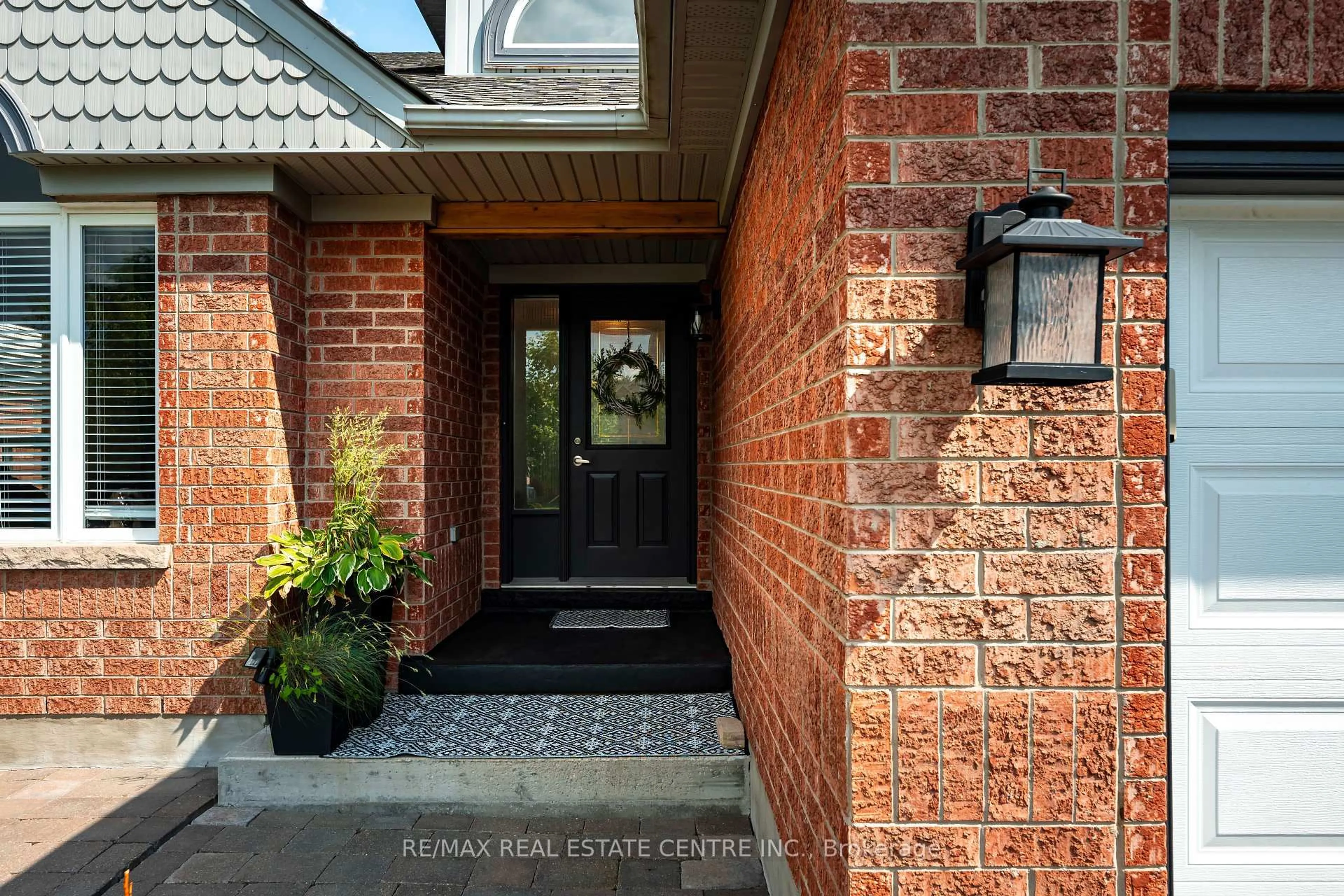 Home with brick exterior material, street for 103 Hunter Rd, Orangeville Ontario L9W 5C2