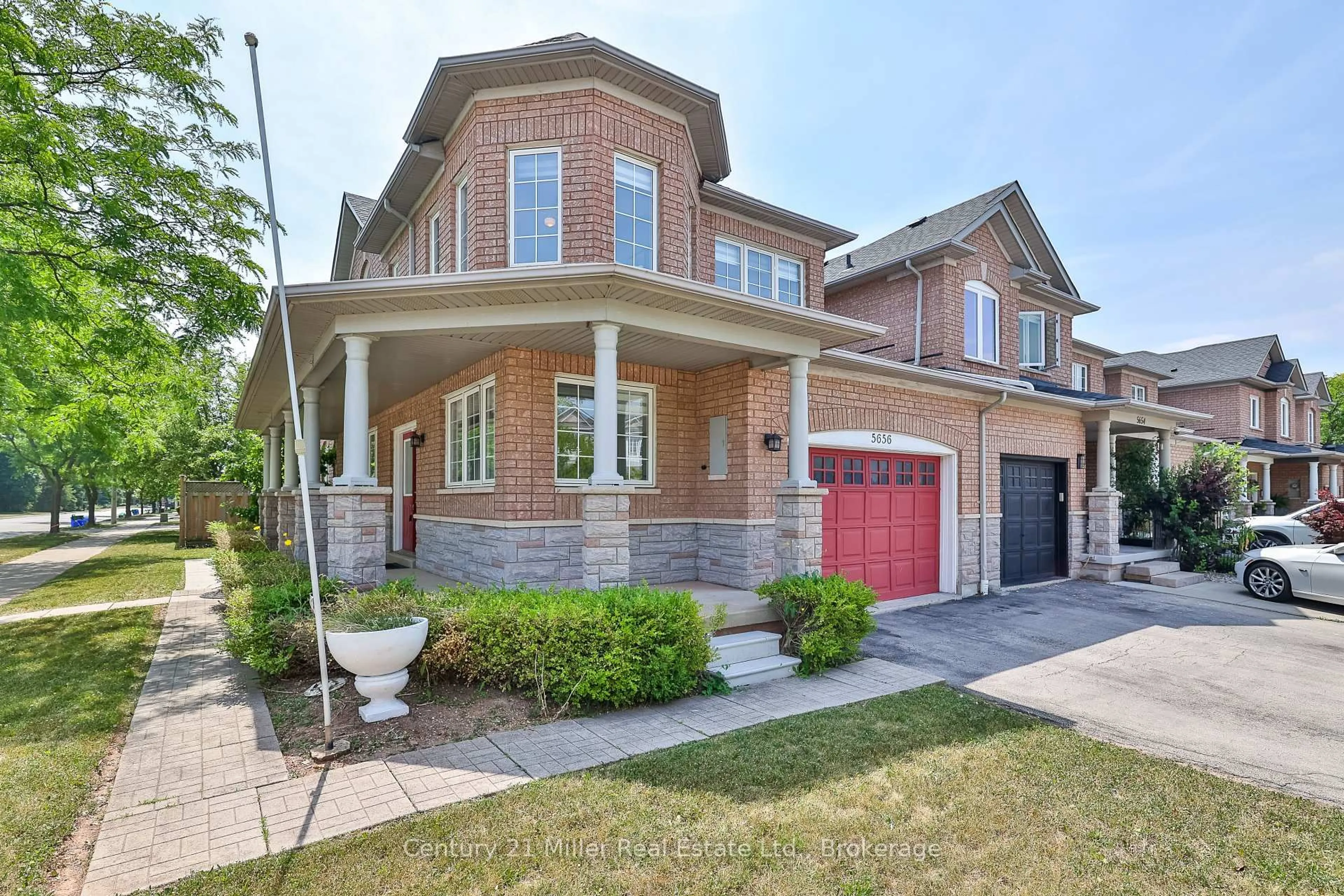 Home with brick exterior material, street for 5656 Adele Rd, Burlington Ontario L7L 6X2