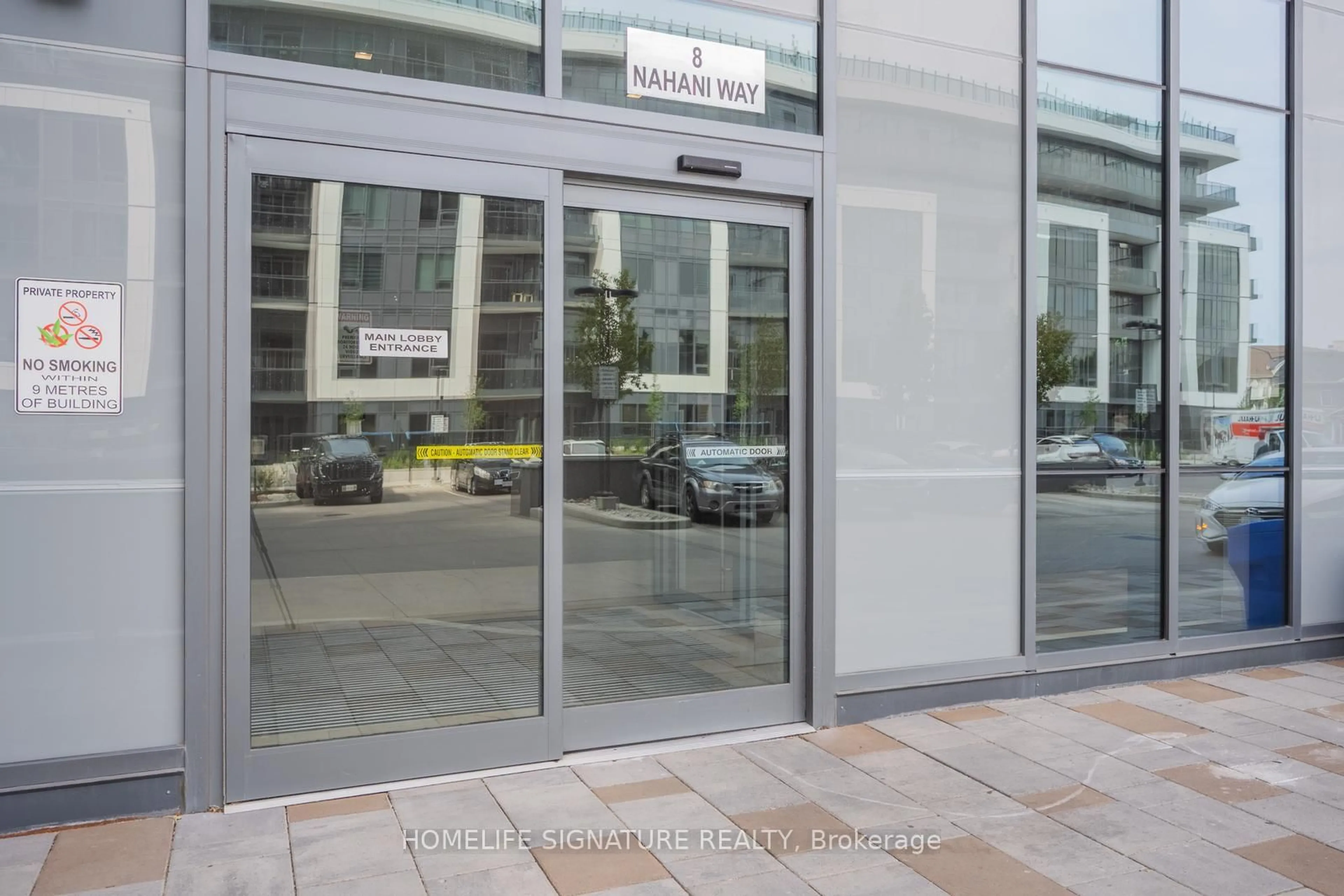 Indoor foyer for 8 Nahani Way #1006, Mississauga Ontario L4Z 0C6