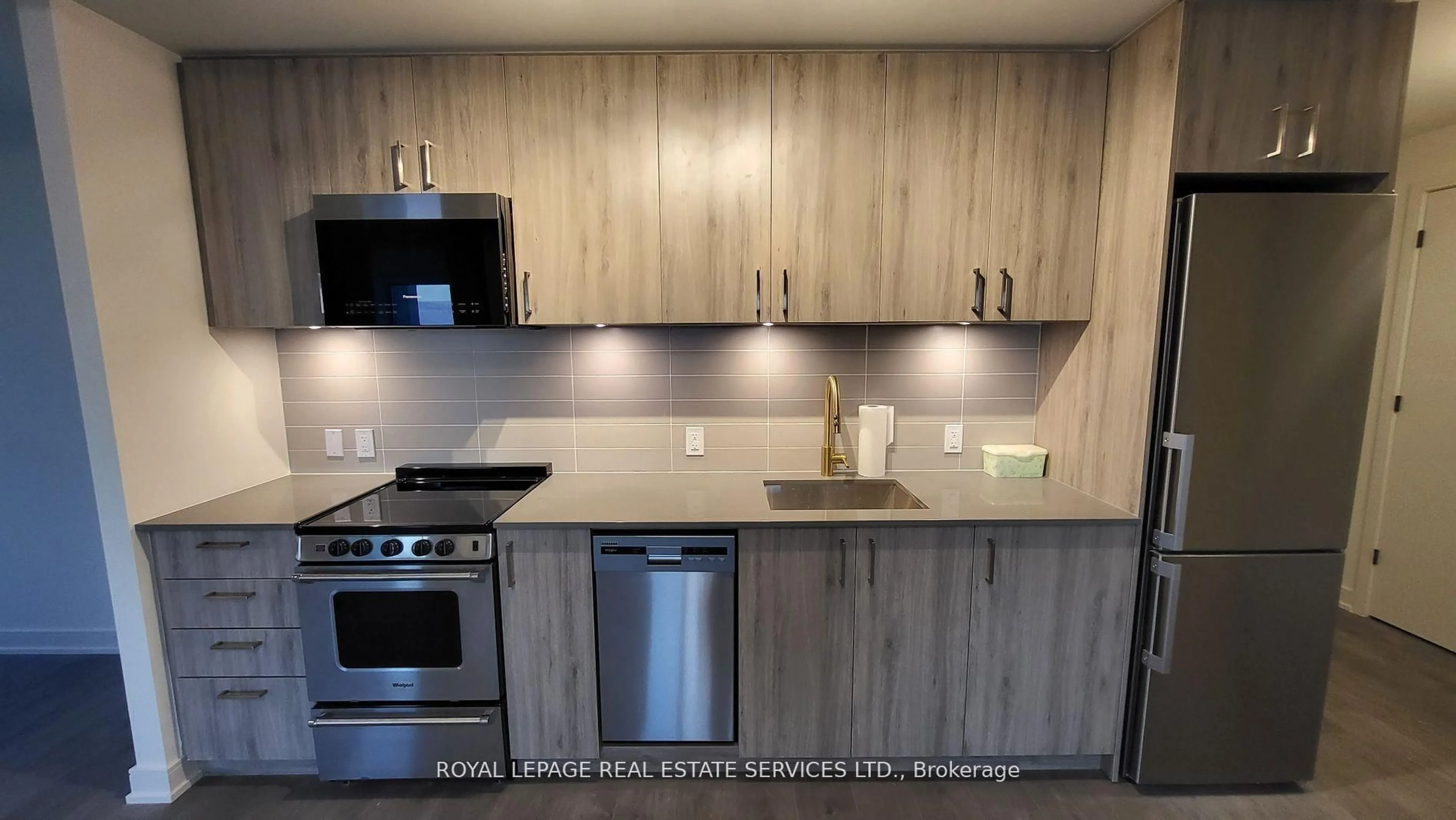 Standard kitchen, unknown for 8010 Derry Rd #1202, Milton Ontario L9T 9N3