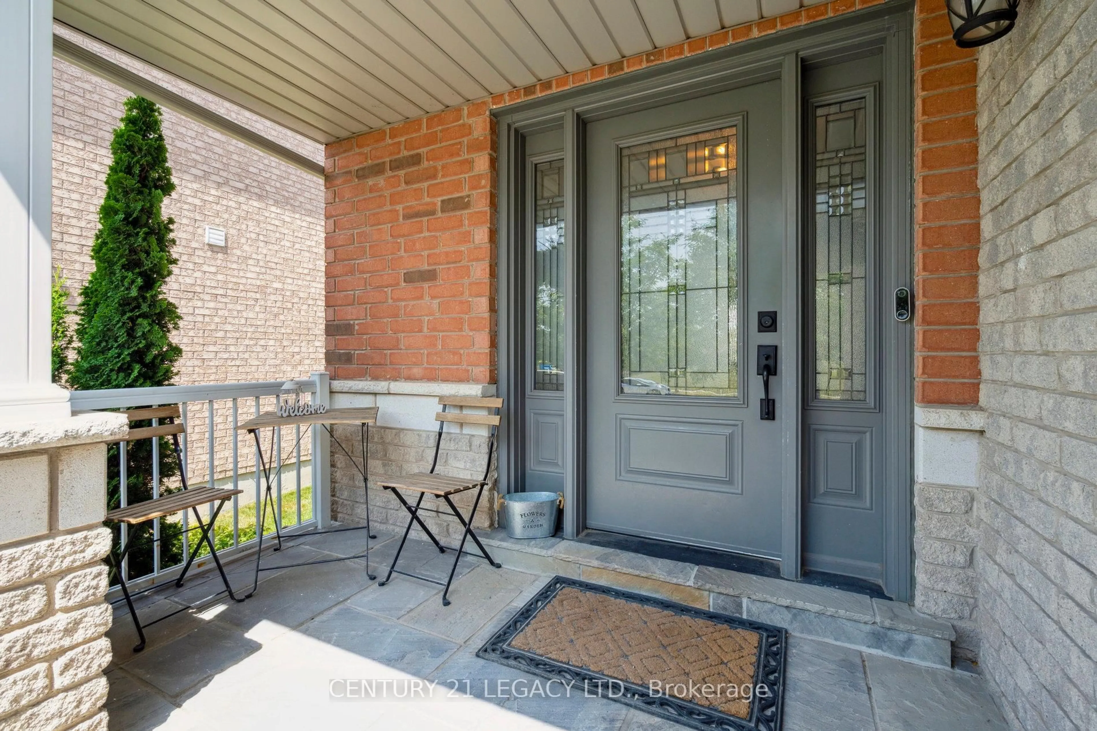 Indoor entryway for 57 Berton Blvd, Halton Hills Ontario L7G 6C7