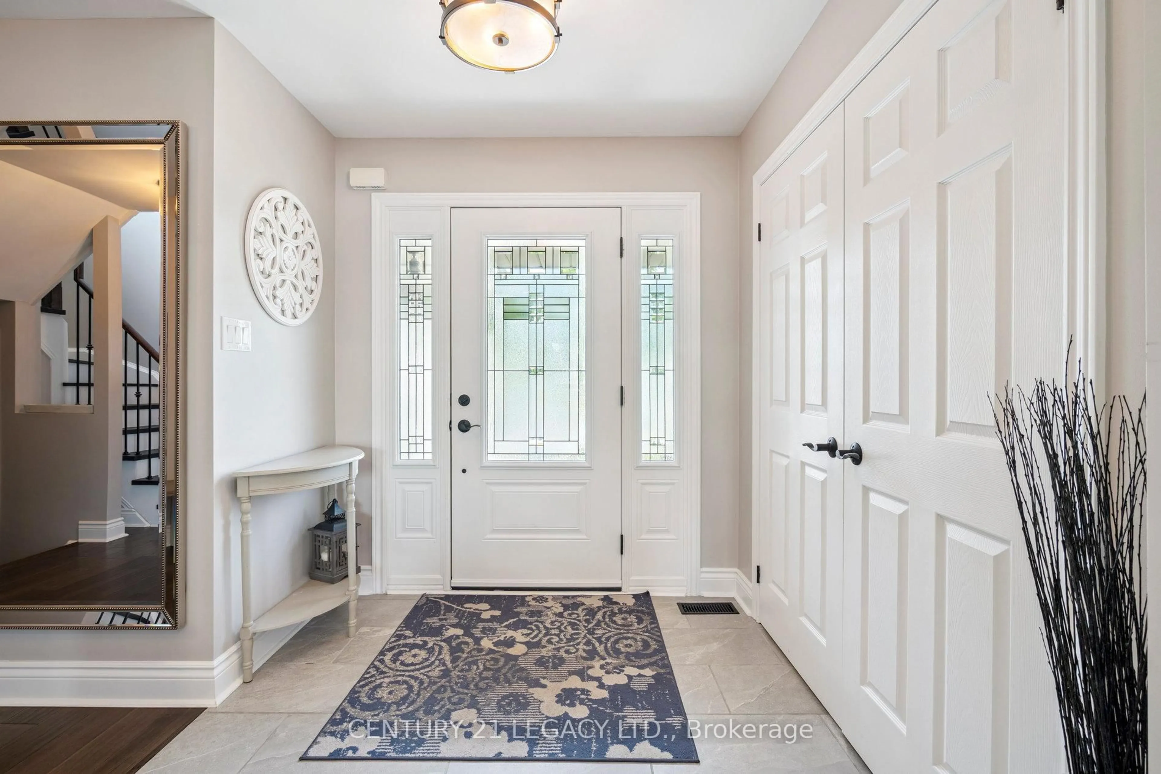 Indoor entryway for 57 Berton Blvd, Halton Hills Ontario L7G 6C7