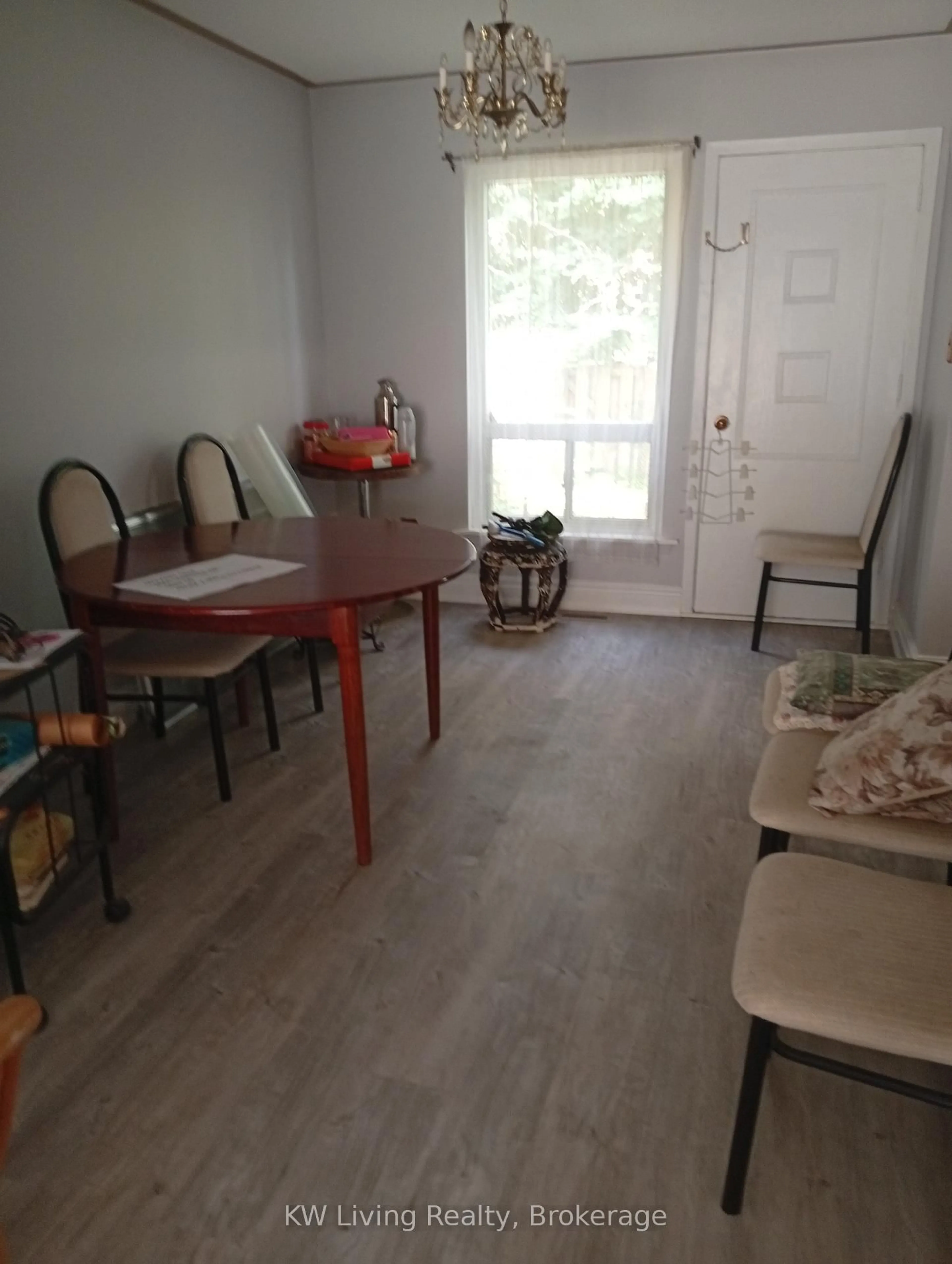 A pic of a room for 3065 Lenester Dr #56, Mississauga Ontario L5C 2B8