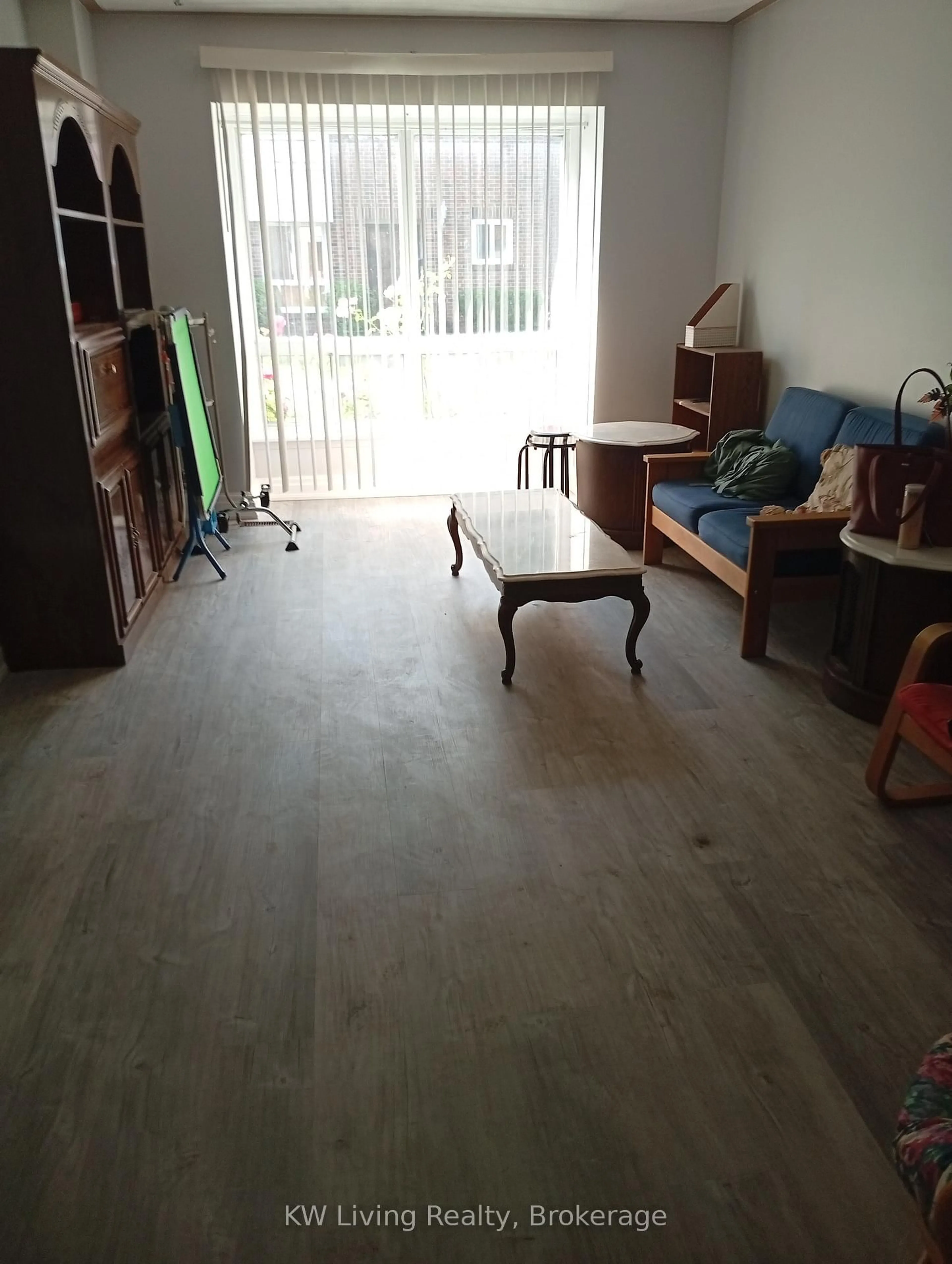 A pic of a room for 3065 Lenester Dr #56, Mississauga Ontario L5C 2B8