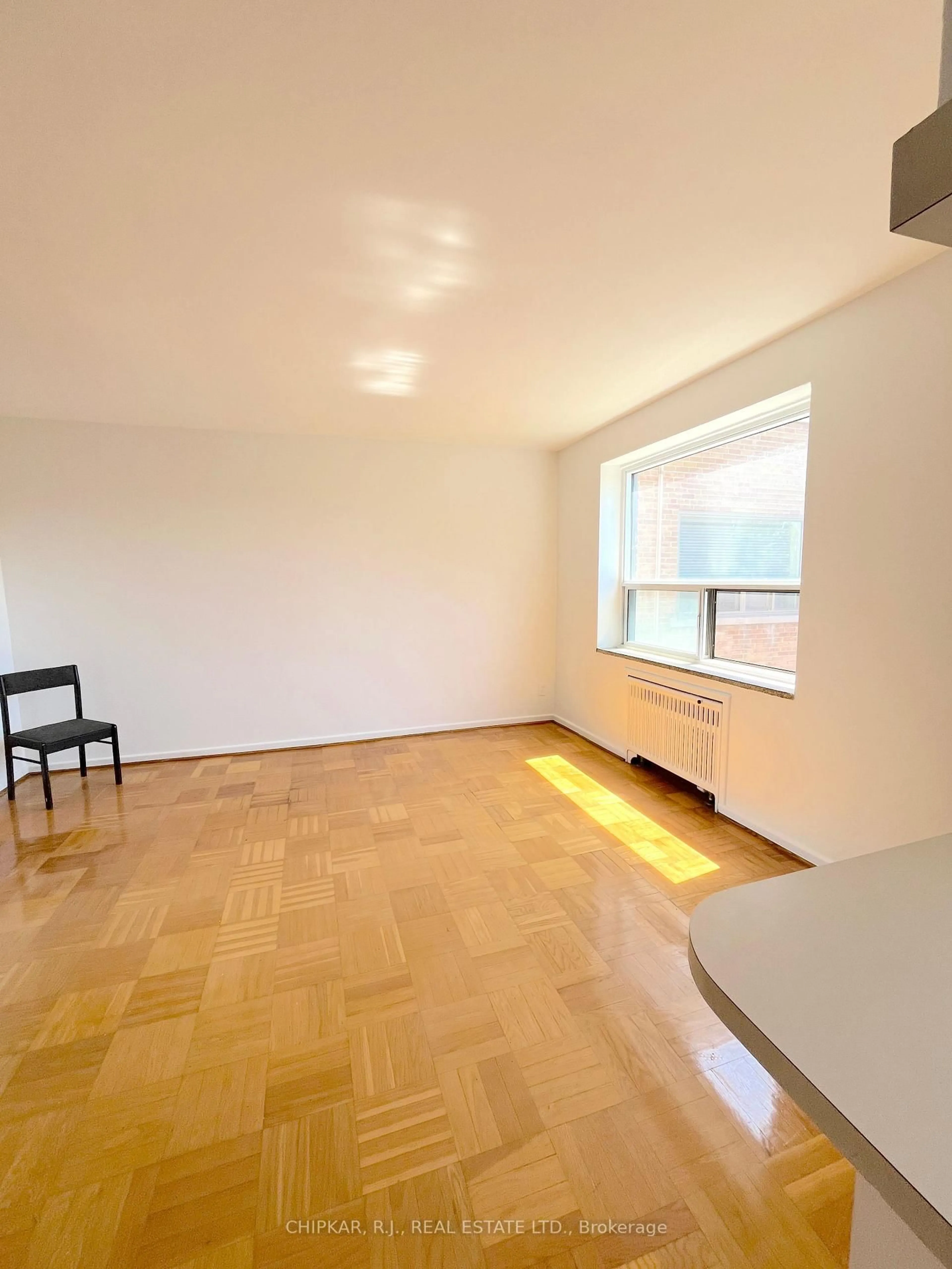 A pic of a room for 2000 Bloor St #315, Toronto Ontario M6P 3L2